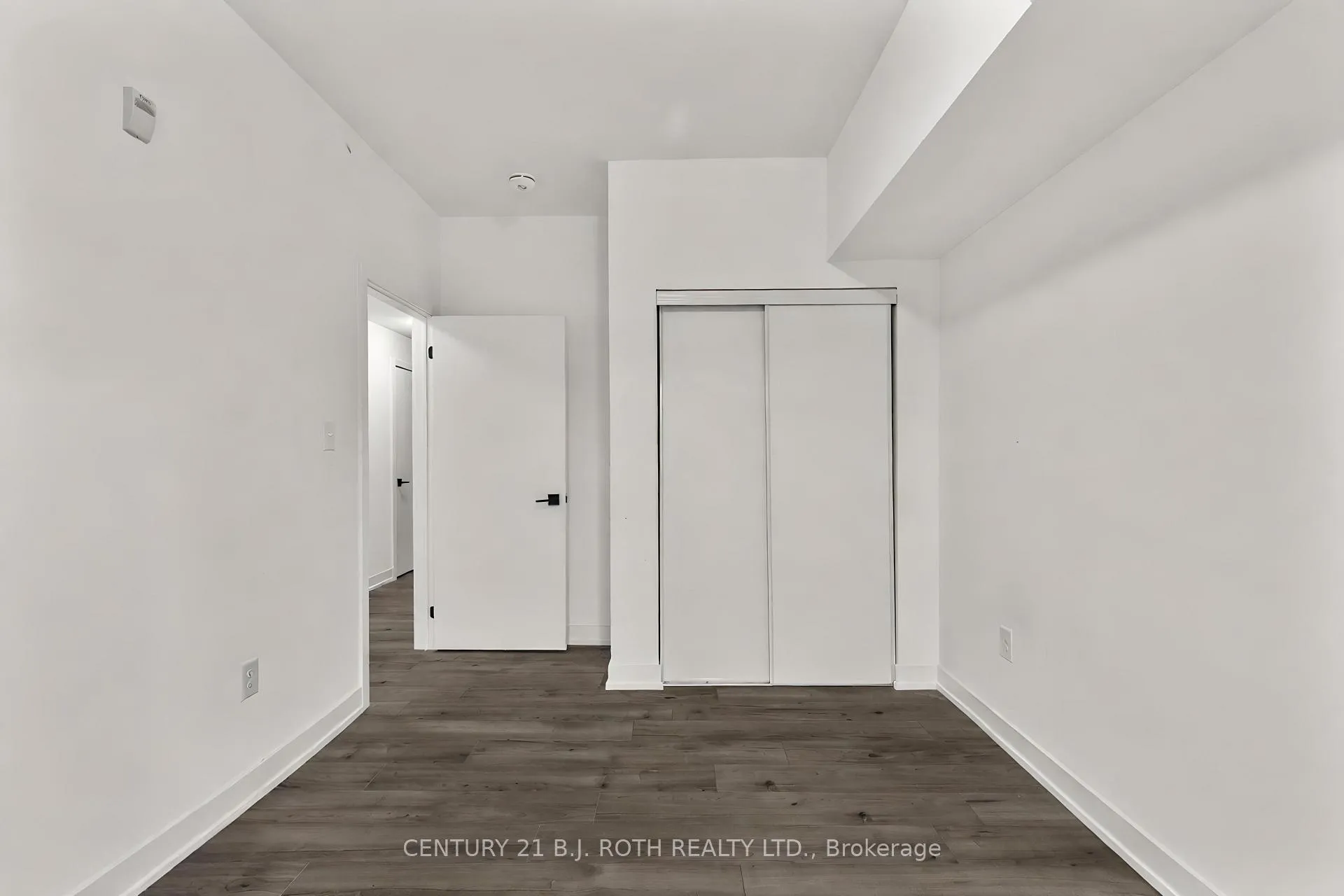 Photo 19 of Unit 117, 4 Spice Way, Barrie, Innis-Shore — HOMEH