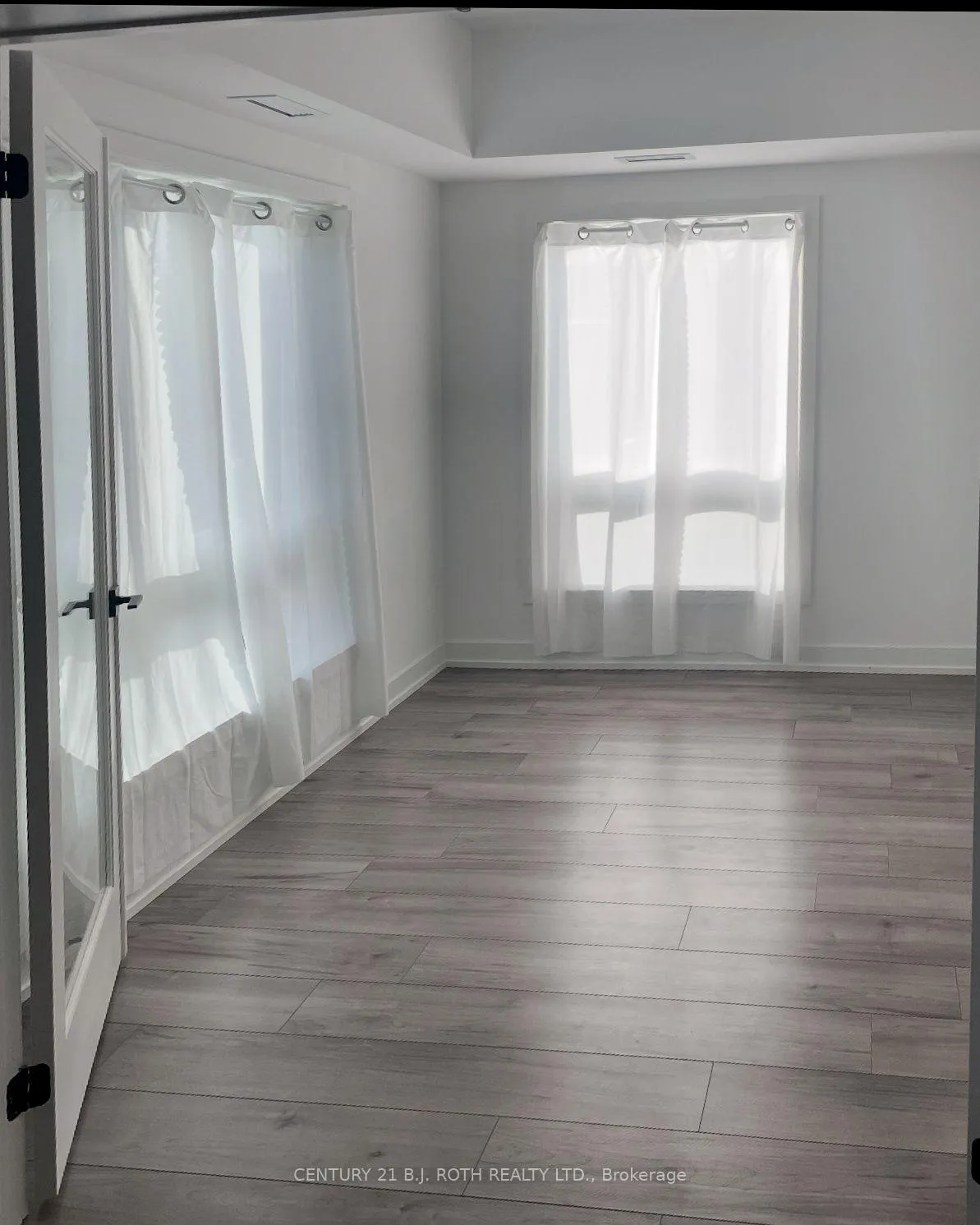 Photo 21 of Unit 117, 4 Spice Way, Barrie, Innis-Shore — HOMEH