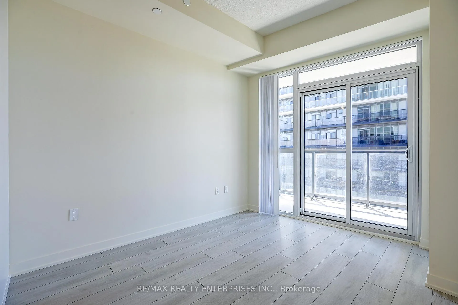 Photo 9 of Unit 3707, 38 Annie Craig Drive, Etobicoke, Mimico — HOMEH