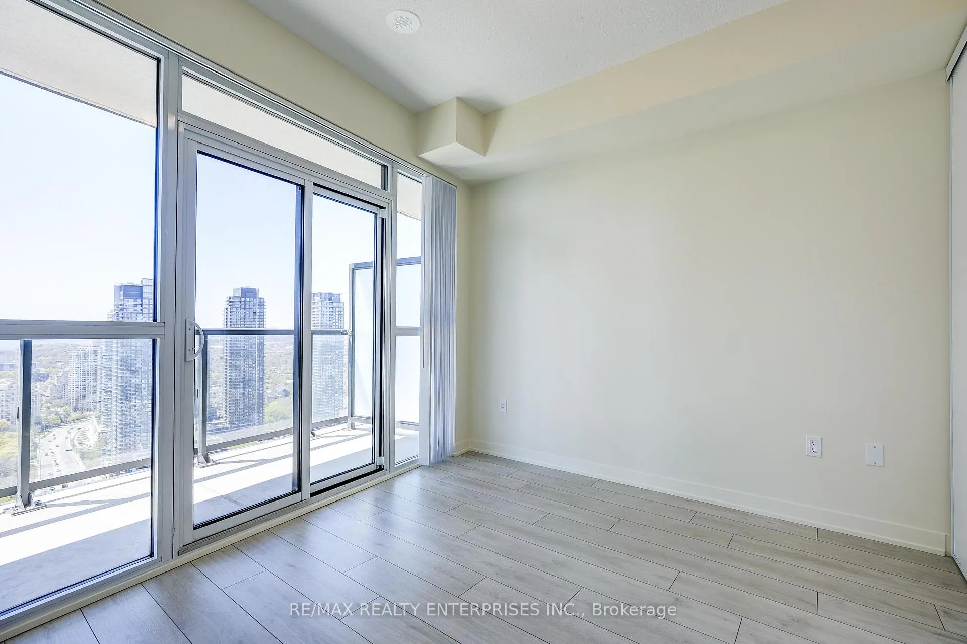 Photo 12 of Unit 3707, 38 Annie Craig Drive, Etobicoke, Mimico — HOMEH