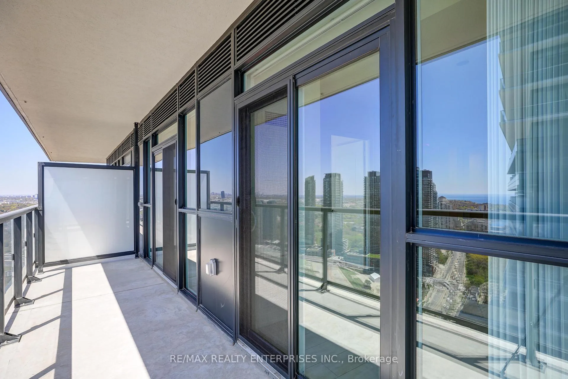 Photo 16 of Unit 3707, 38 Annie Craig Drive, Etobicoke, Mimico — HOMEH
