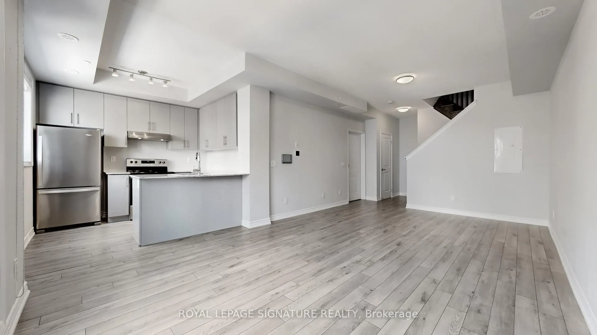 Photo 4 of Unit 310, 349 Wheat Boom Drive, Oakville, Joshua Meadows — HOMEH