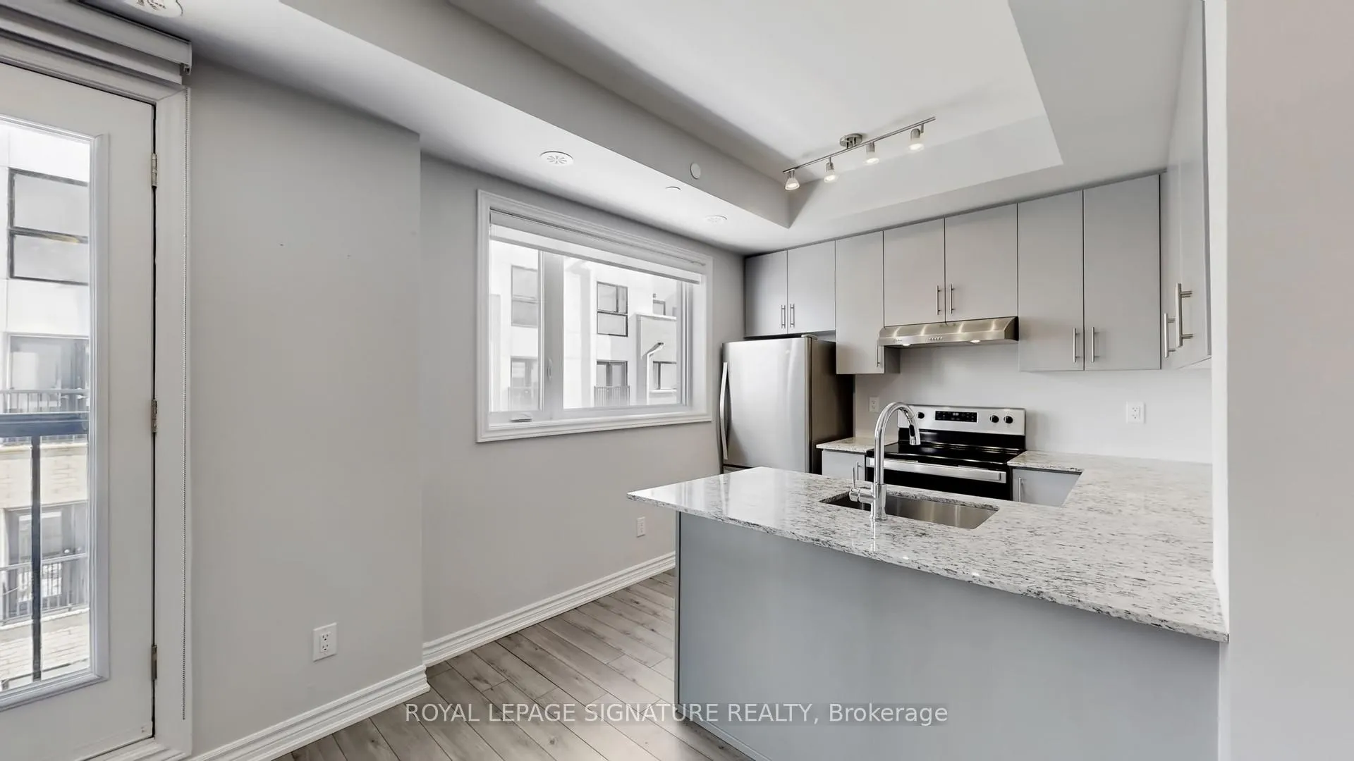 Photo 5 of Unit 310, 349 Wheat Boom Drive, Oakville, Joshua Meadows — HOMEH