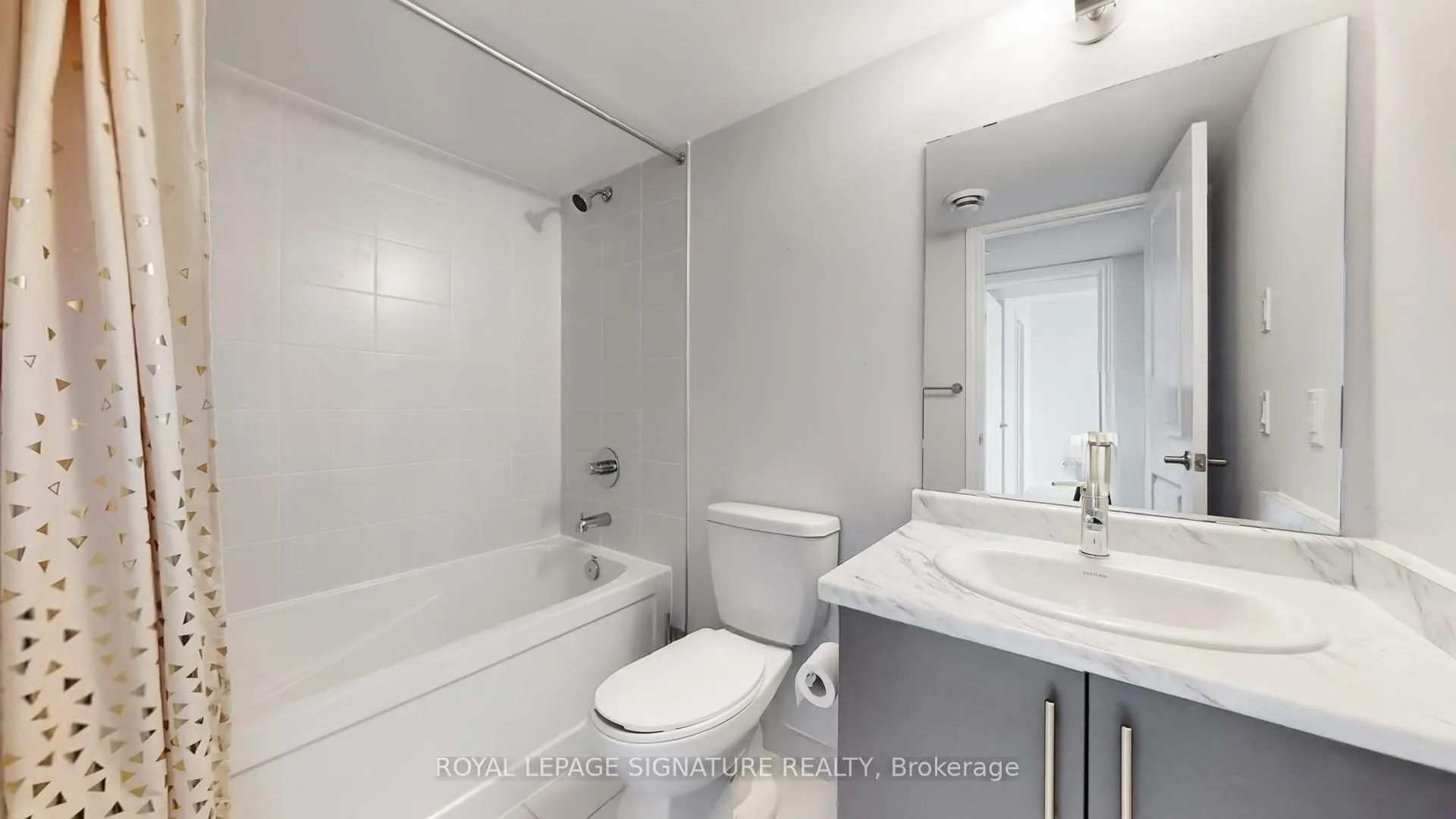 Photo 12 of Unit 310, 349 Wheat Boom Drive, Oakville, Joshua Meadows — HOMEH
