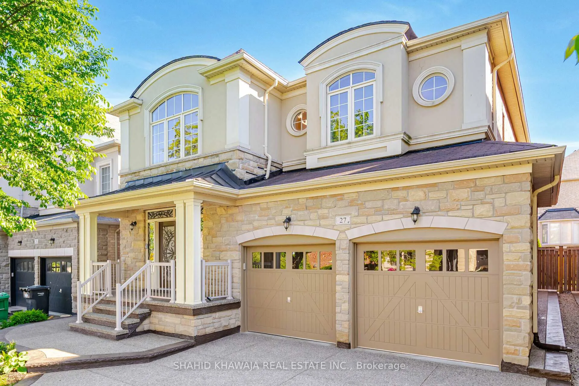 Photo 3 of 27 Lampman Crescent, Brampton, Credit Valley — HOMEH