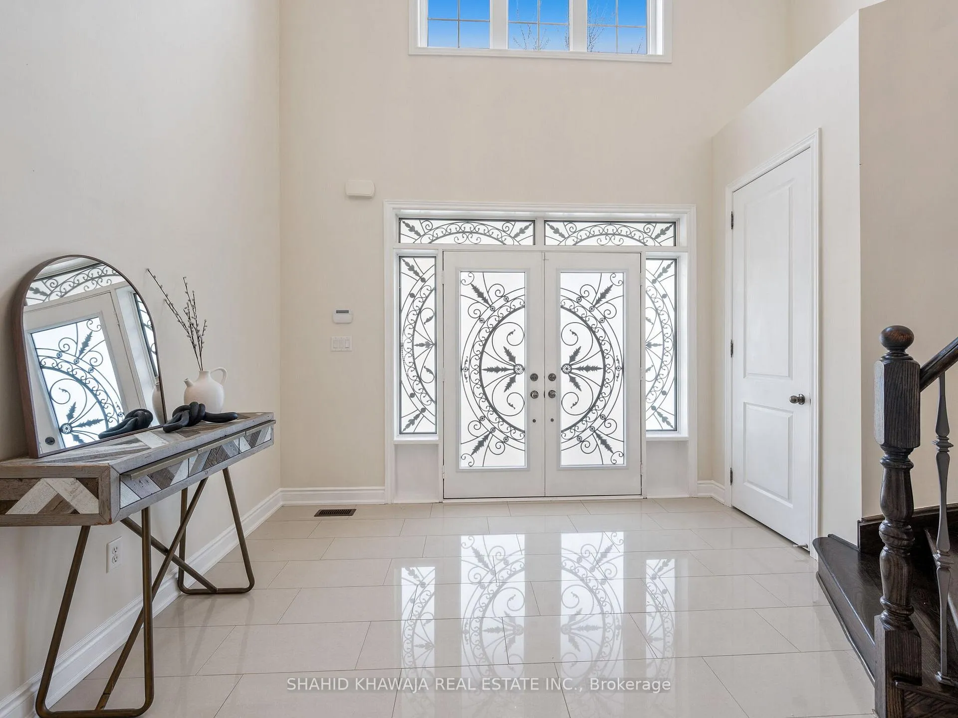 Photo 6 of 27 Lampman Crescent, Brampton, Credit Valley — HOMEH