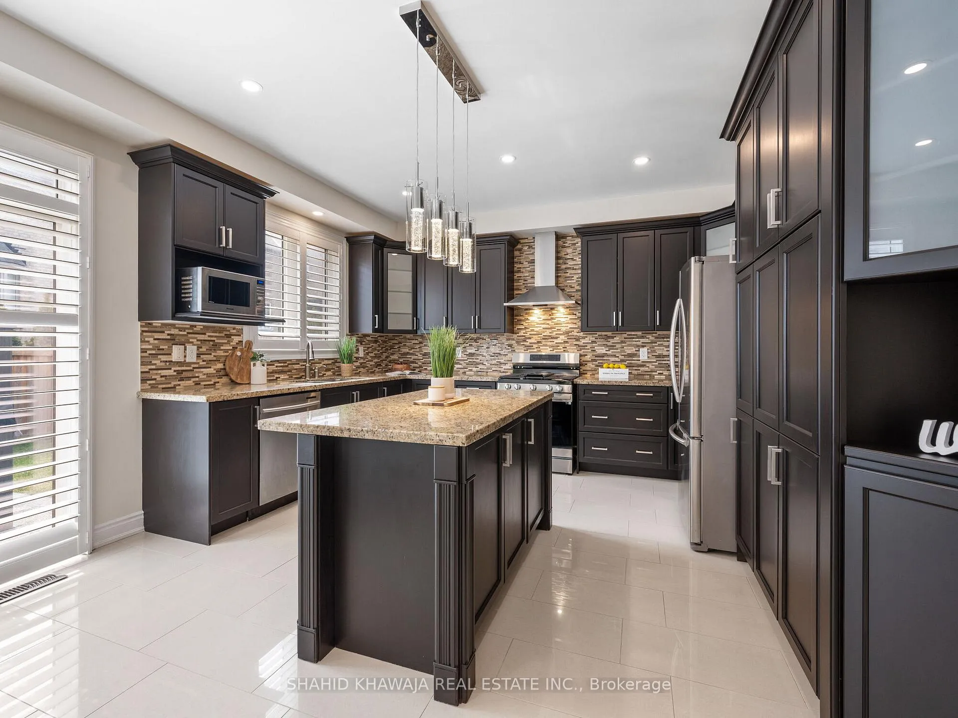 Photo 18 of 27 Lampman Crescent, Brampton, Credit Valley — HOMEH