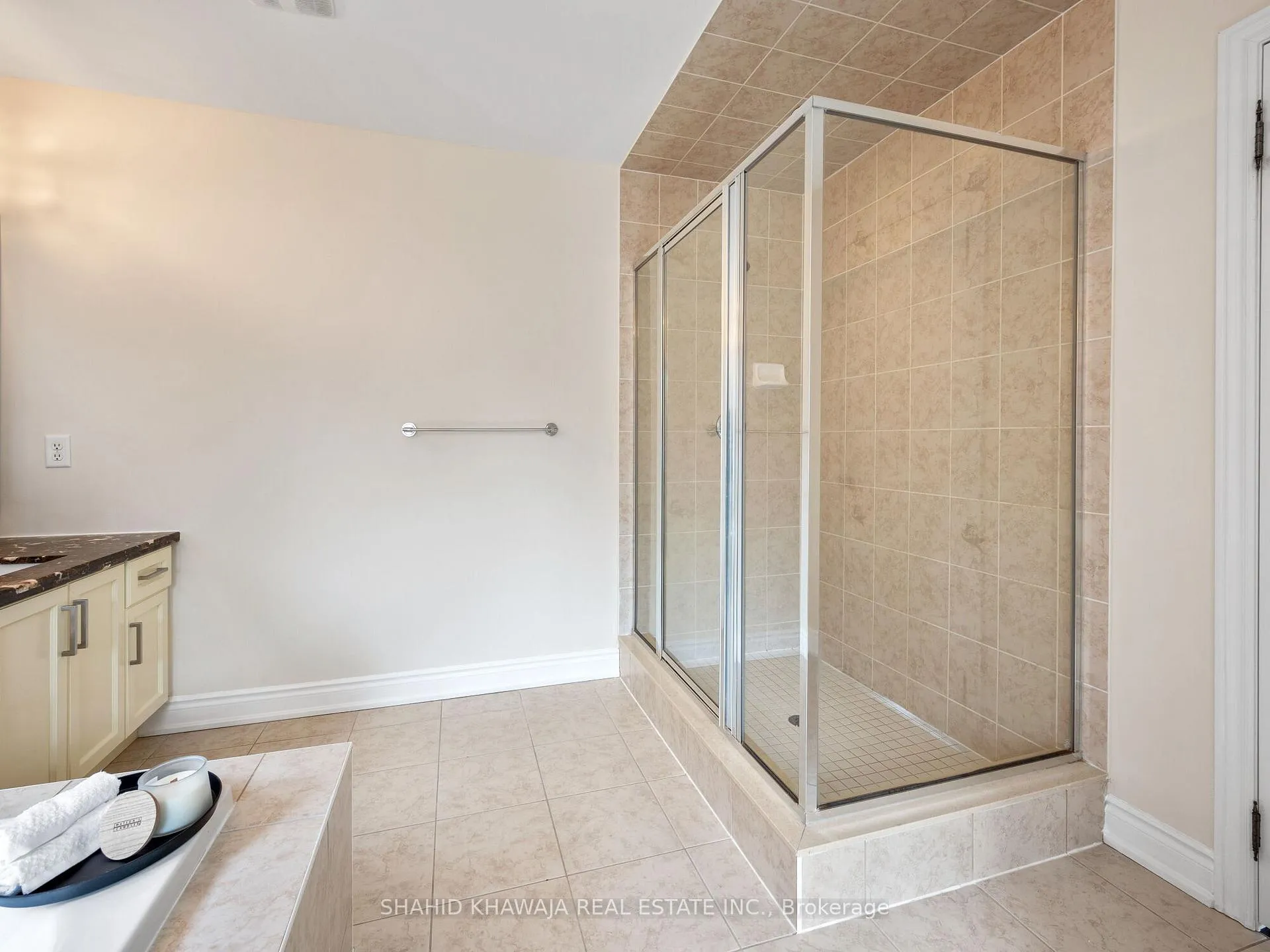Photo 26 of 27 Lampman Crescent, Brampton, Credit Valley — HOMEH