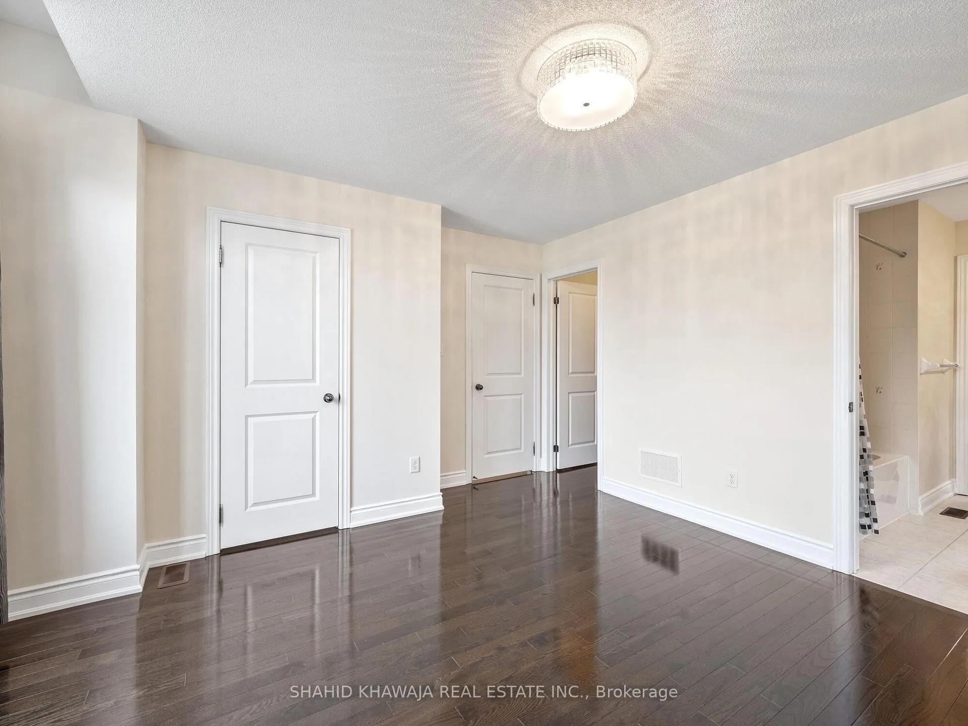 Photo 37 of 27 Lampman Crescent, Brampton, Credit Valley — HOMEH