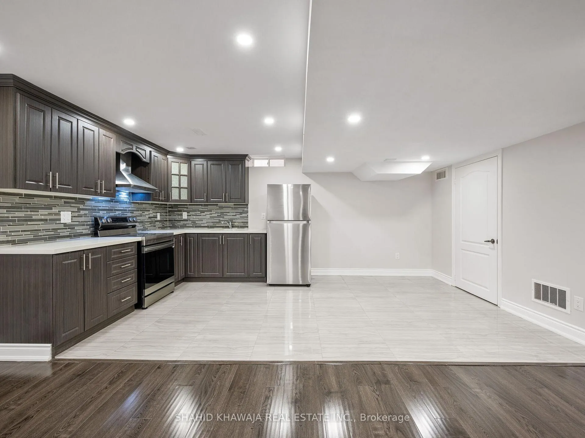 Photo 44 of 27 Lampman Crescent, Brampton, Credit Valley — HOMEH