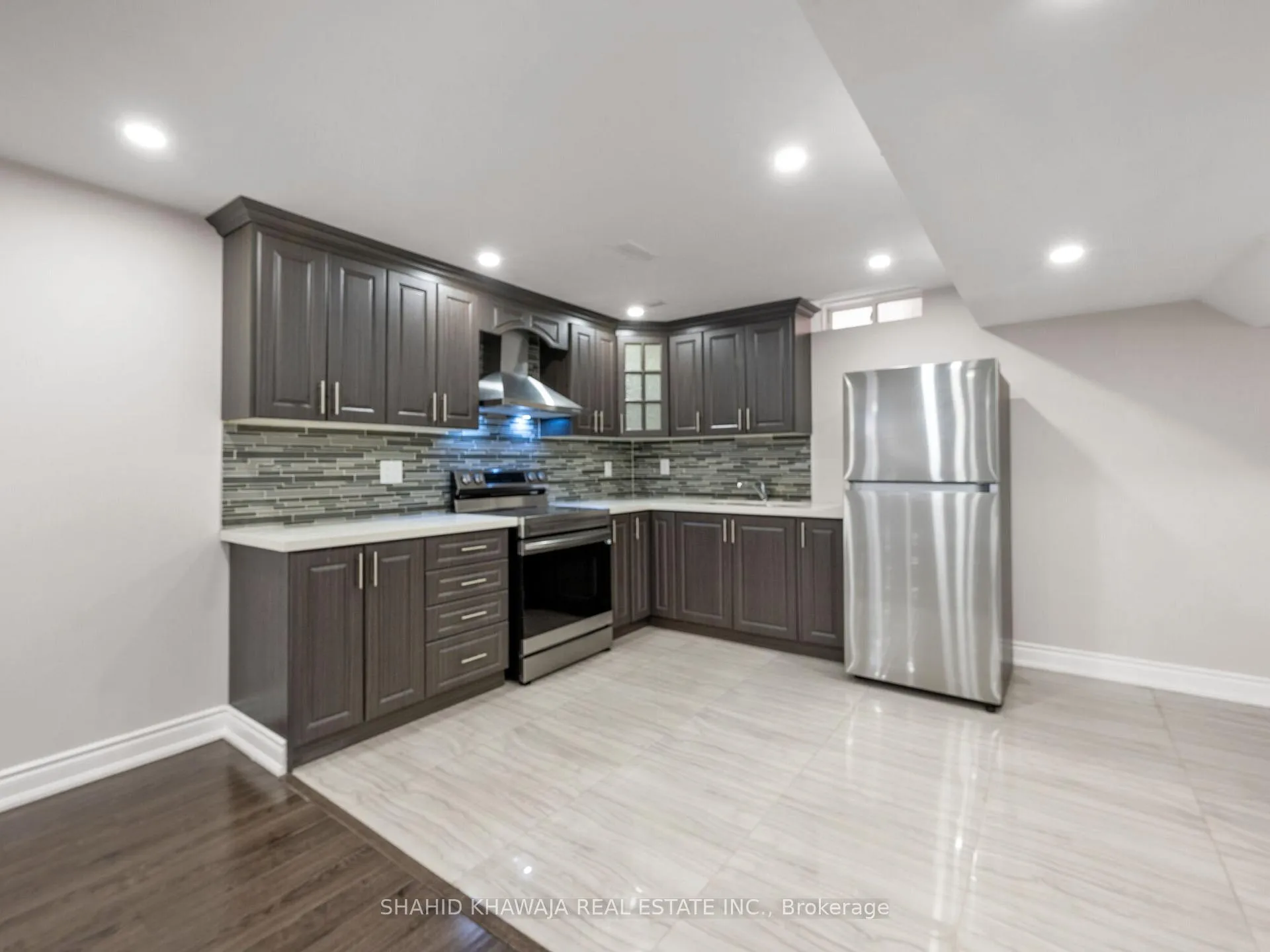 Photo 45 of 27 Lampman Crescent, Brampton, Credit Valley — HOMEH