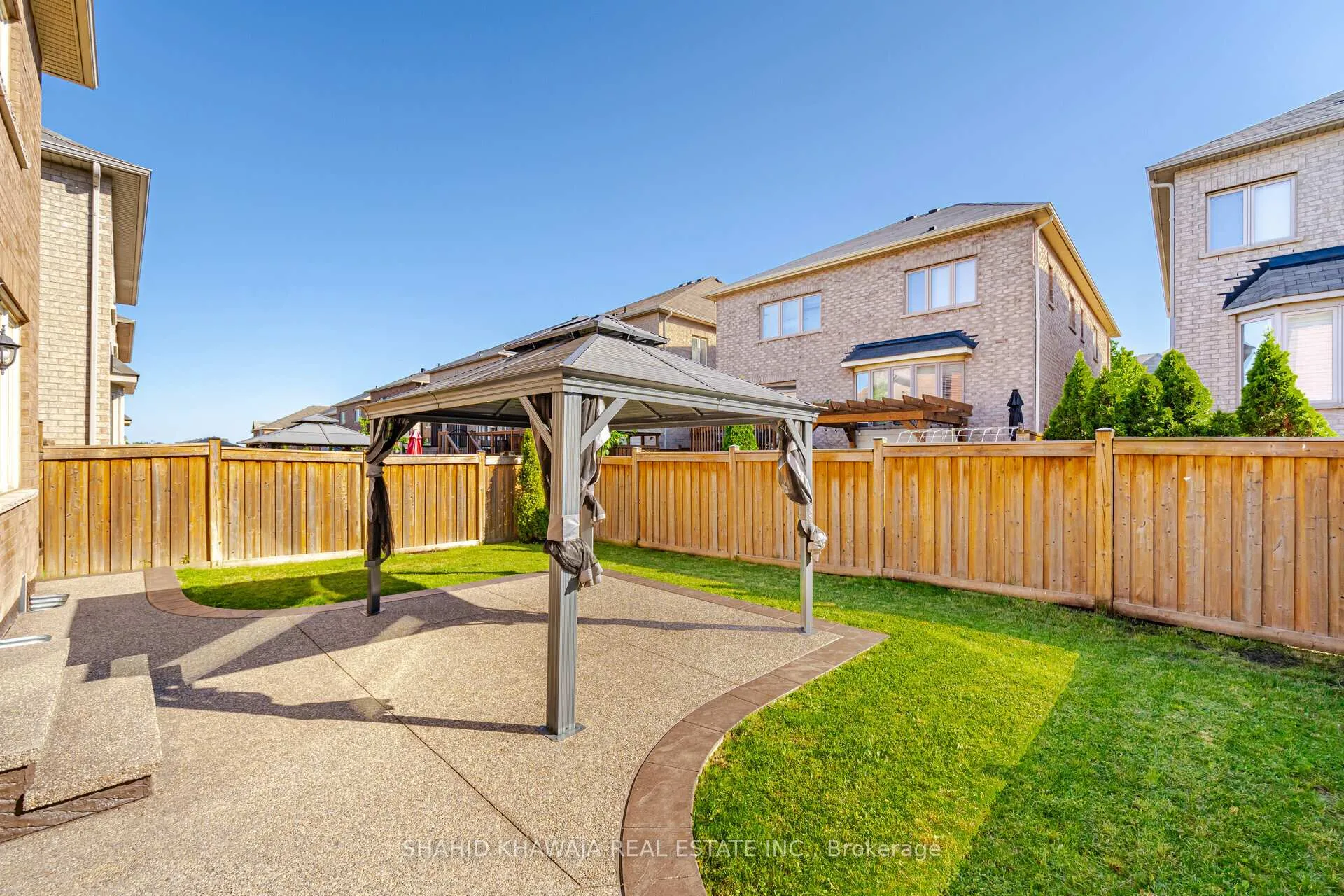 Photo 48 of 27 Lampman Crescent, Brampton, Credit Valley — HOMEH