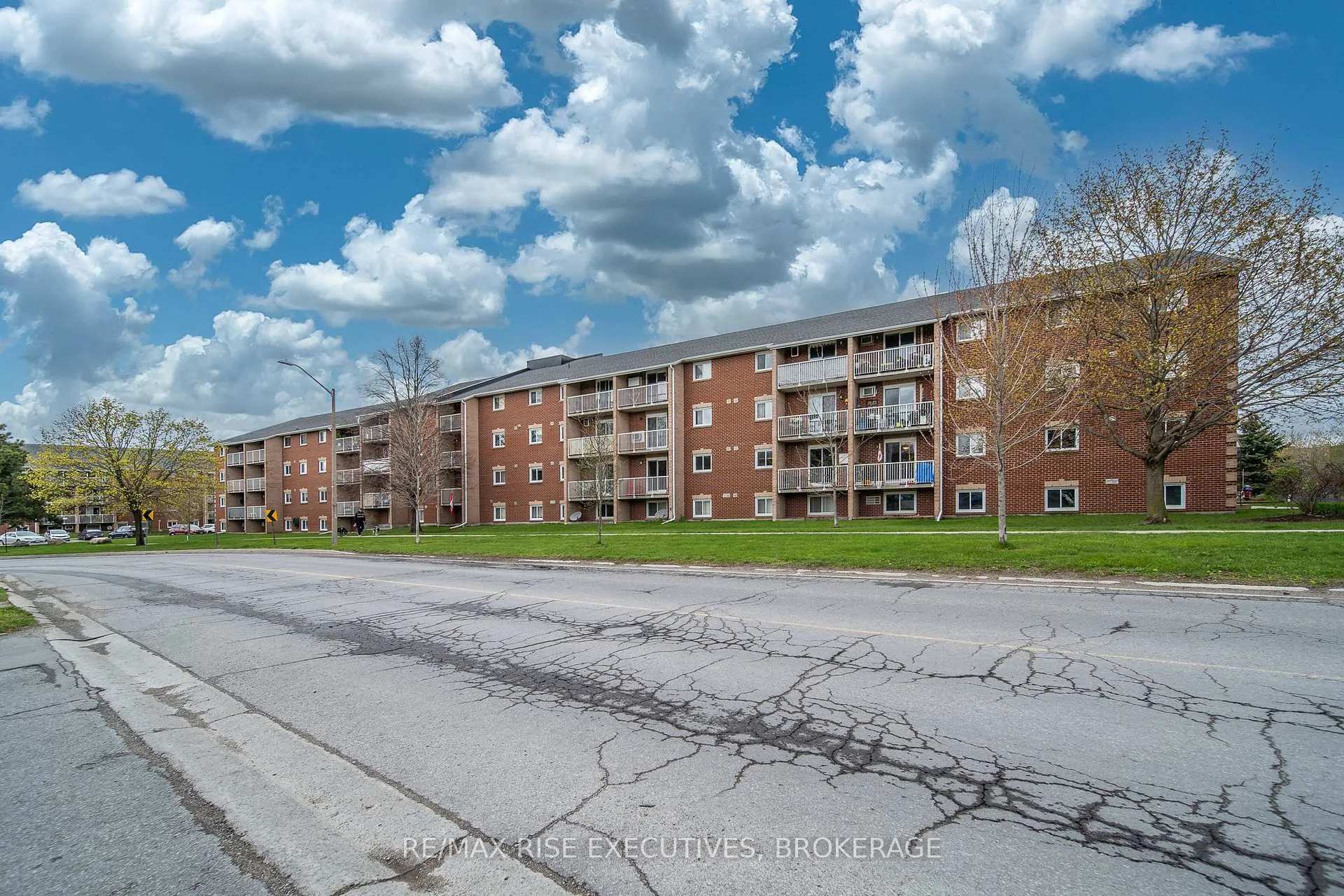 Photo 3 of Unit 214, 566 Armstrong Road, Kingston, East Gardiners Rd — HOMEH
