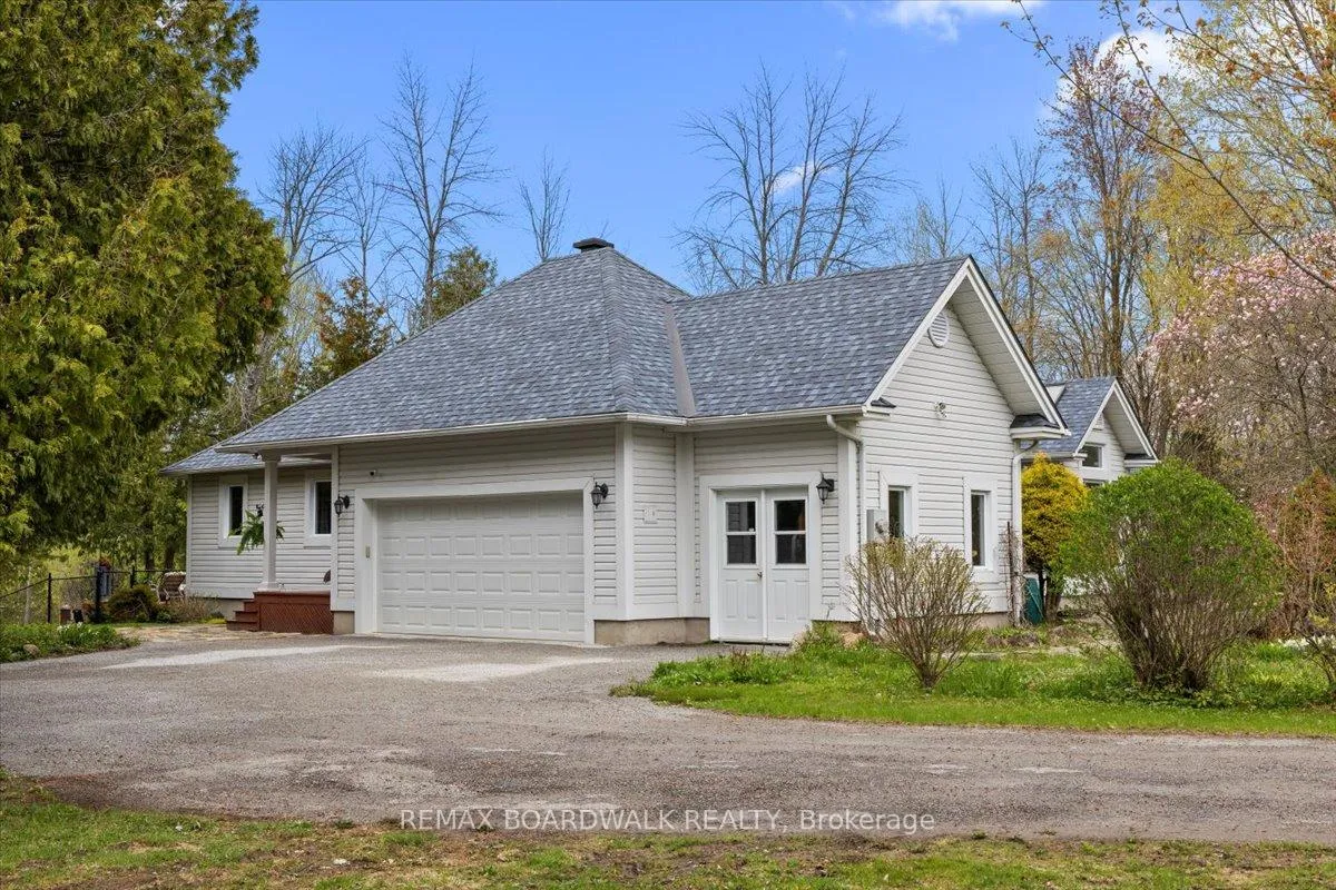 Photo 2 of 212 Sheldon Road, Rideau Lakes, Rideau Lakes (Bastard) Twp — HOMEH