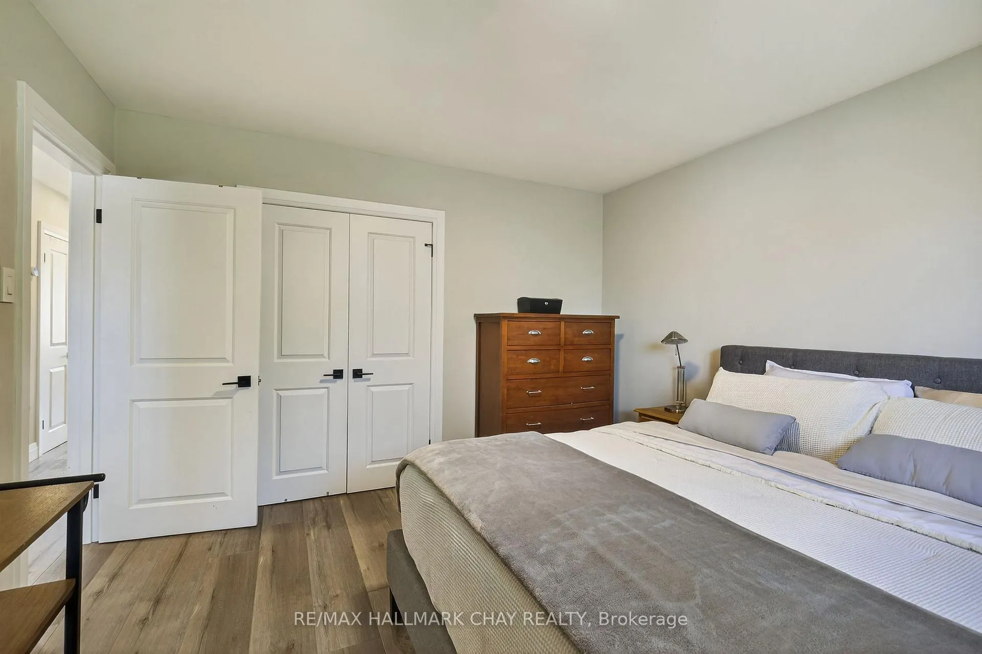 Photo 6 of 64 Marion Crescent, Barrie, Wellington — HOMEH