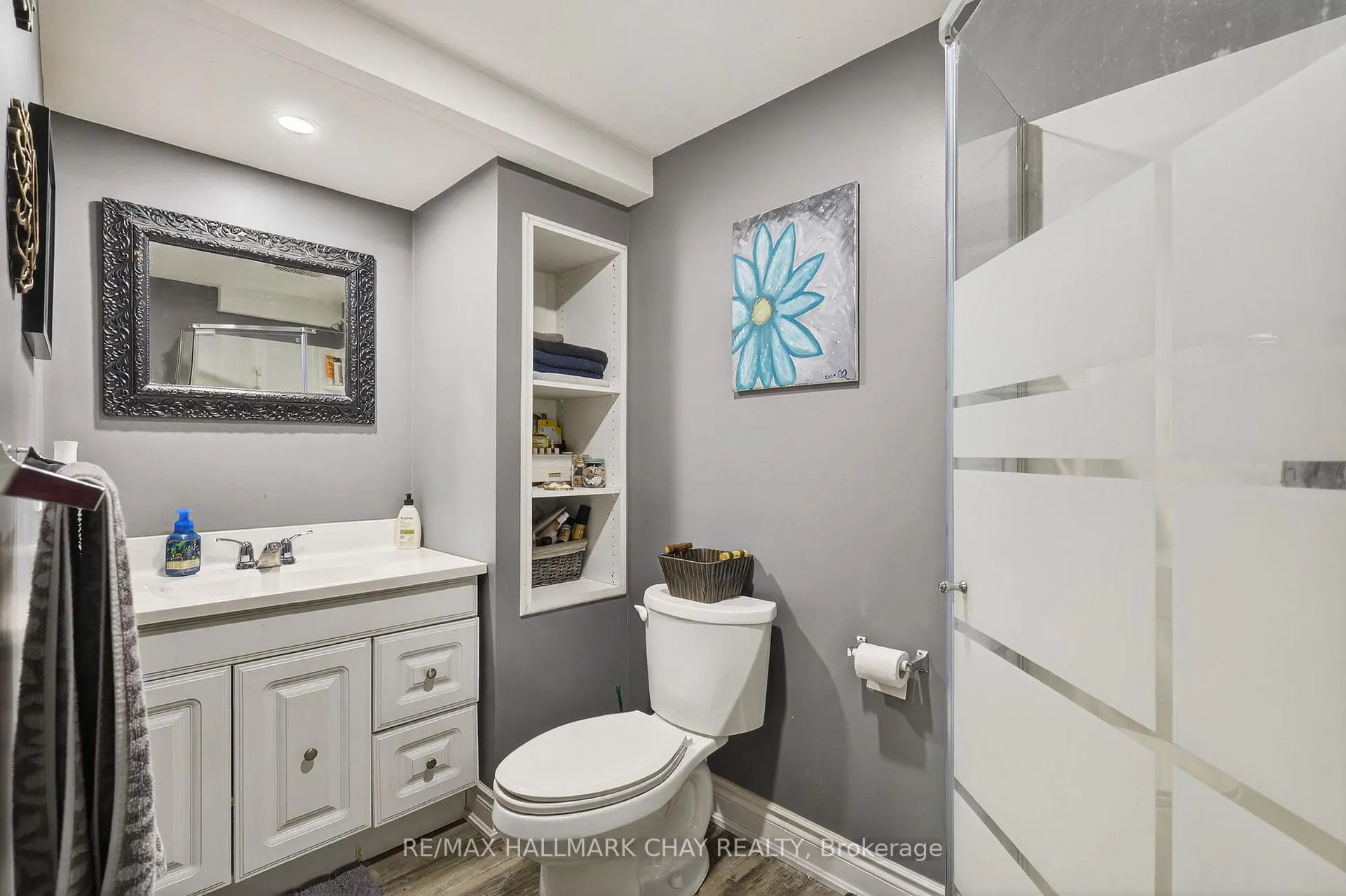 Photo 16 of 64 Marion Crescent, Barrie, Wellington — HOMEH