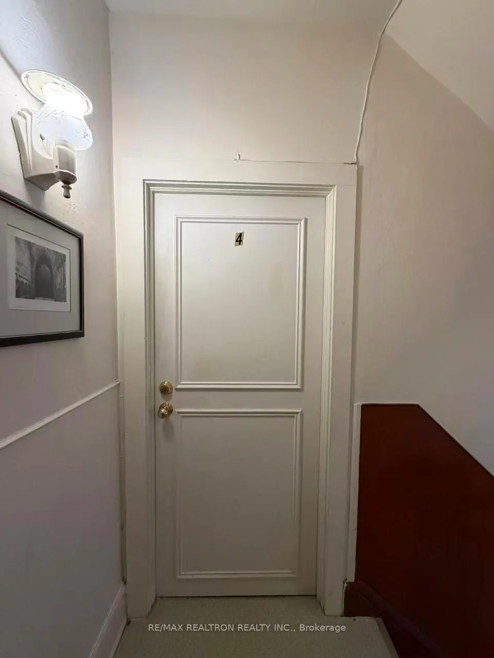 Photo 2 of Unit 4, 108 Admiral Road, Toronto, The Annex — HOMEH