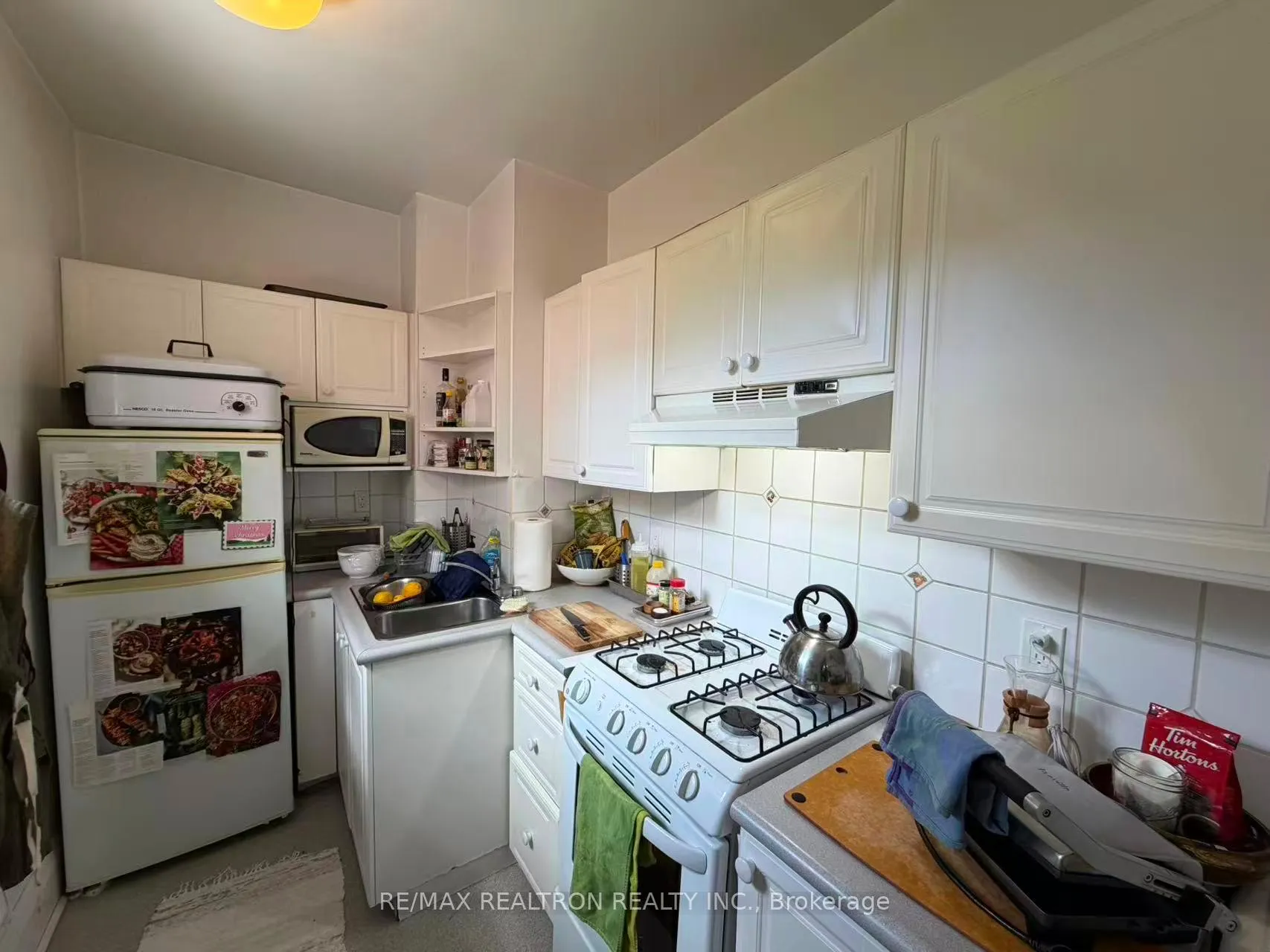 Photo 8 of Unit 4, 108 Admiral Road, Toronto, The Annex — HOMEH