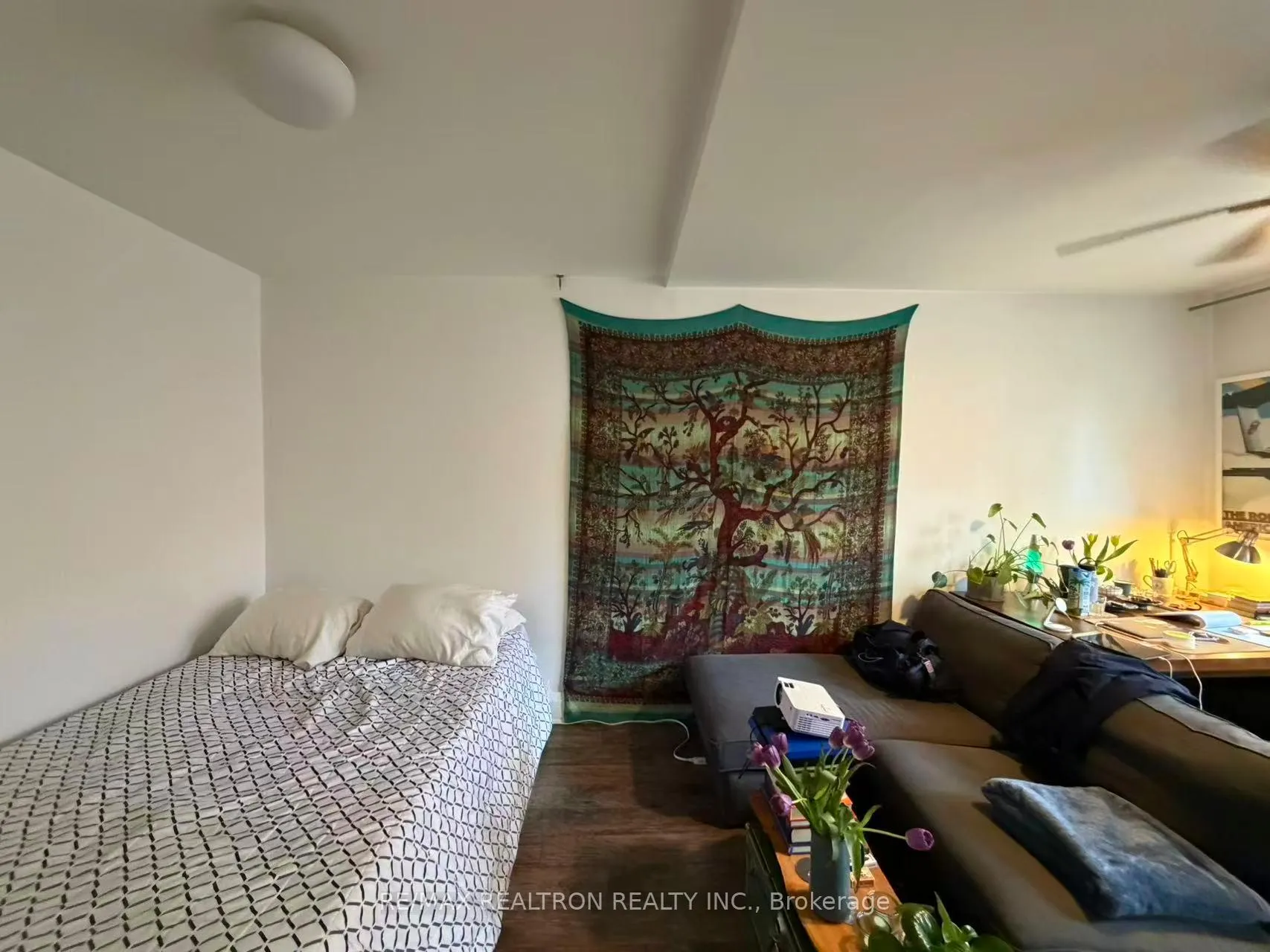 Photo 11 of Unit 4, 108 Admiral Road, Toronto, The Annex — HOMEH