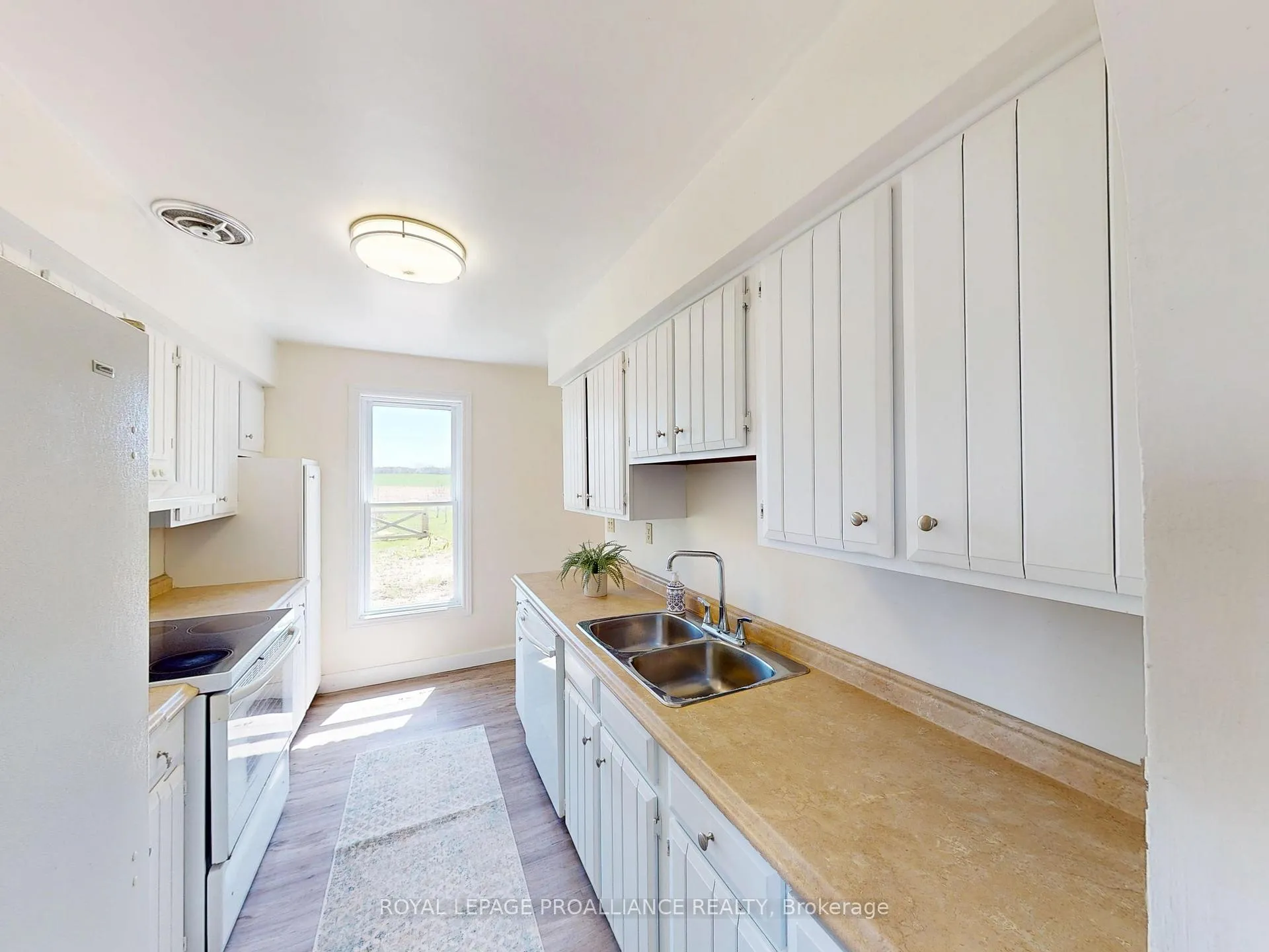 Photo 5 of 138 Massassauga Road, Prince Edward County, Ameliasburg Ward — HOMEH