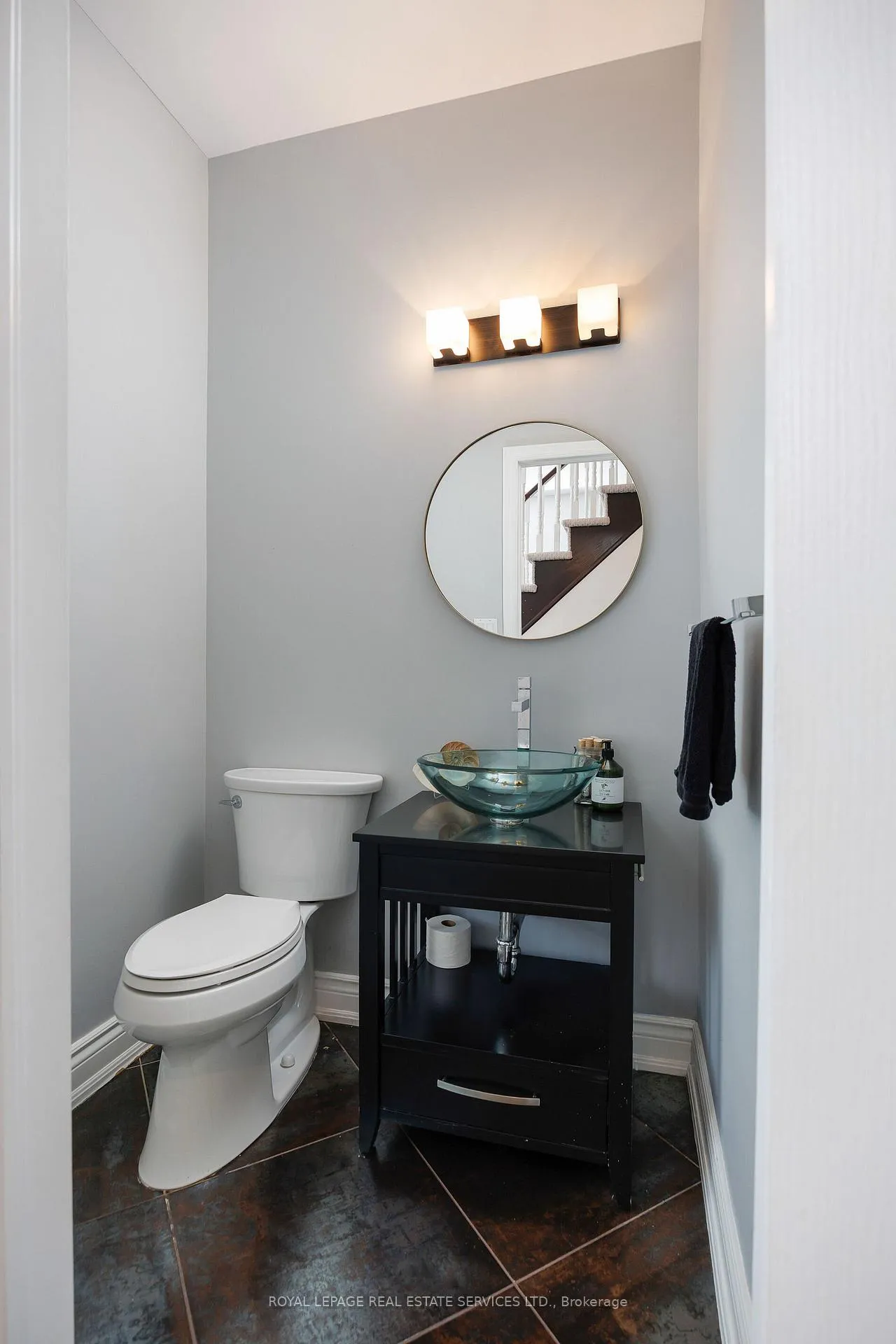 Photo 17 of 1061 Summit Ridge Drive, Oakville, West Oak Trails — HOMEH