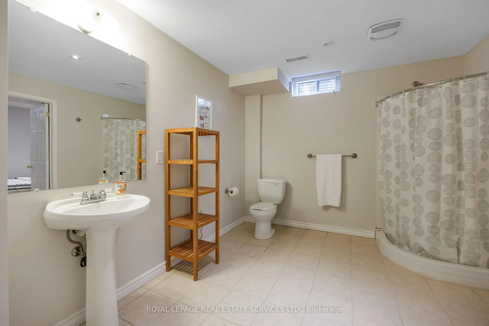 Photo 35 of 1061 Summit Ridge Drive, Oakville, West Oak Trails — HOMEH
