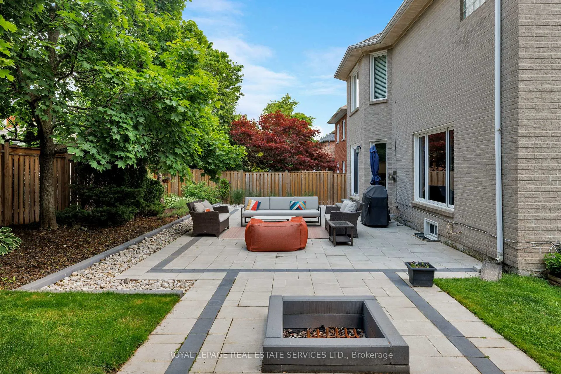 Photo 38 of 1061 Summit Ridge Drive, Oakville, West Oak Trails — HOMEH