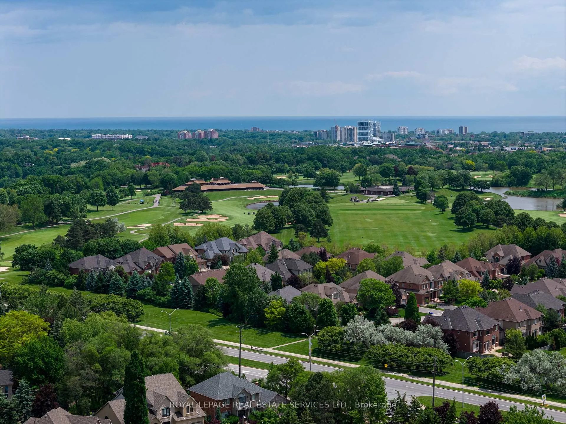 Photo 45 of 1061 Summit Ridge Drive, Oakville, West Oak Trails — HOMEH