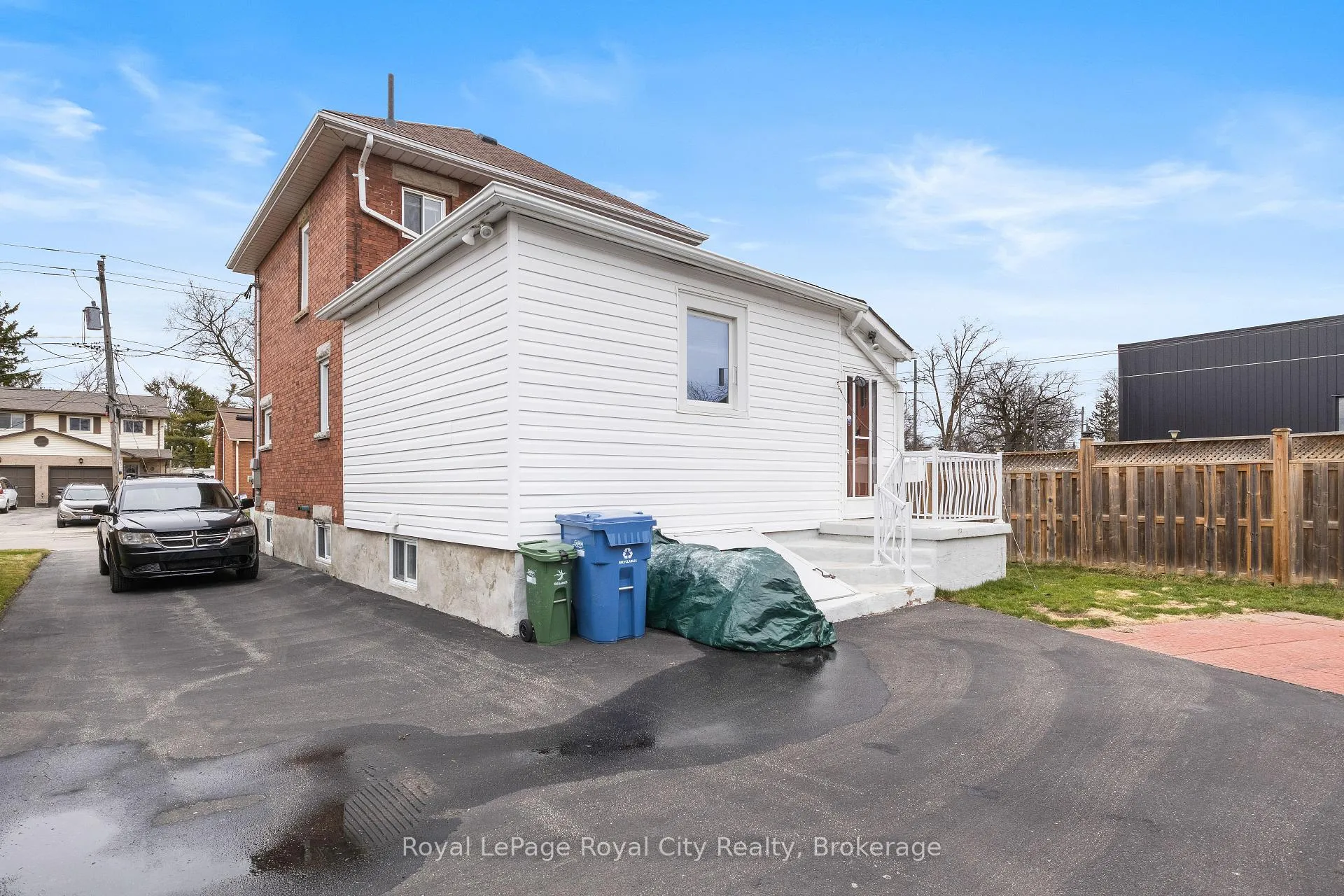 Photo 17 of 20 Crimea Street, Guelph, Junction/Onward Willow — HOMEH