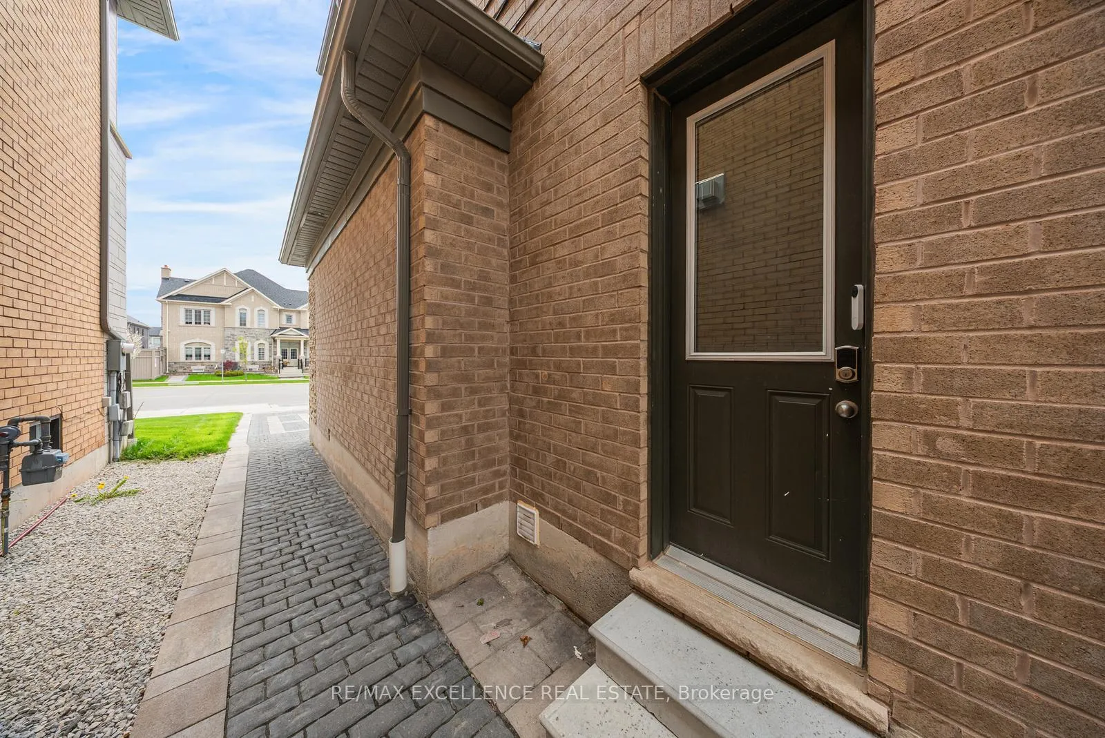 Photo 48 of 8 Settlers Field Road, Brampton, Northwest Brampton — HOMEH