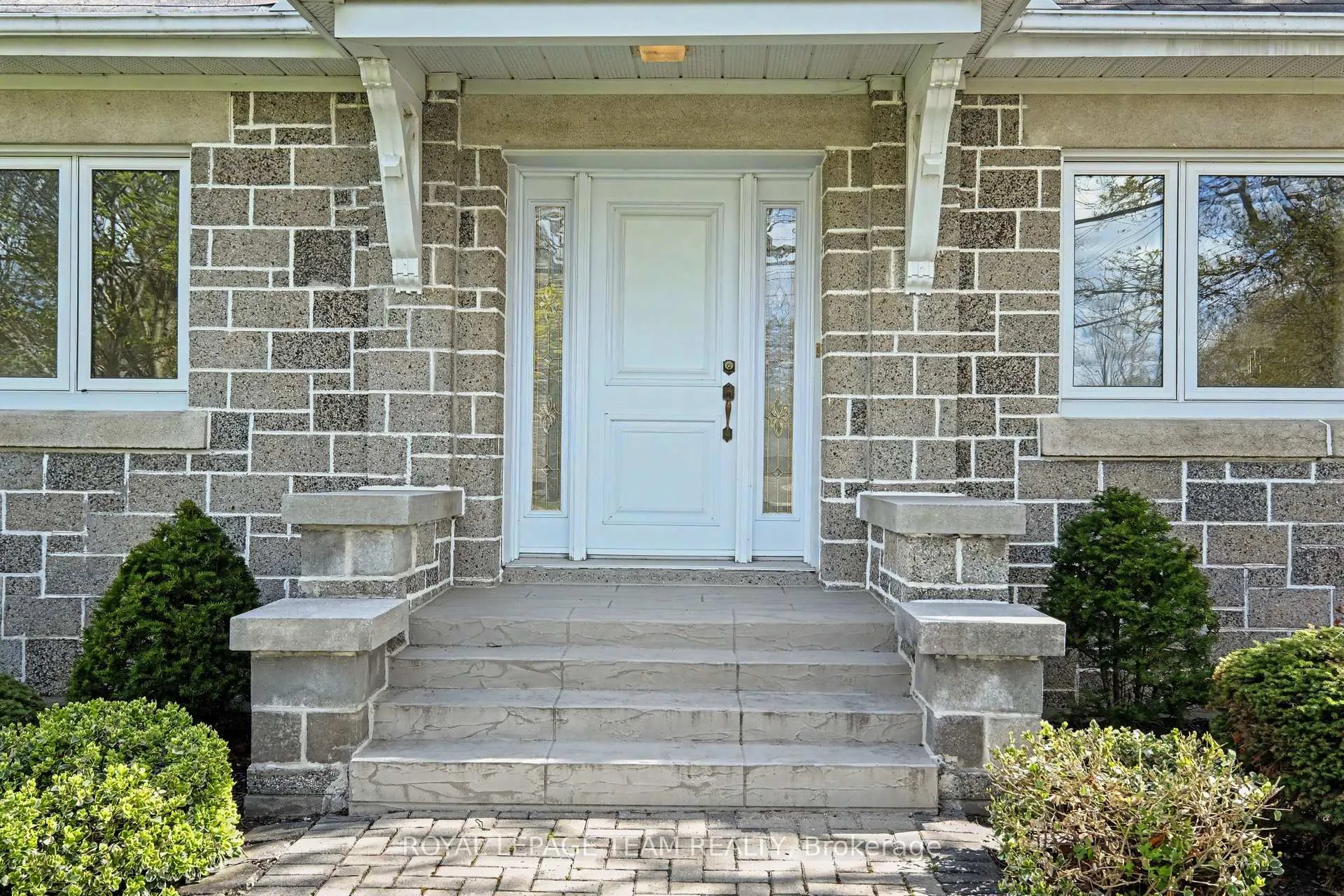 Photo 3 of 72 Fowler Street, Ottawa, Richmond — HOMEH