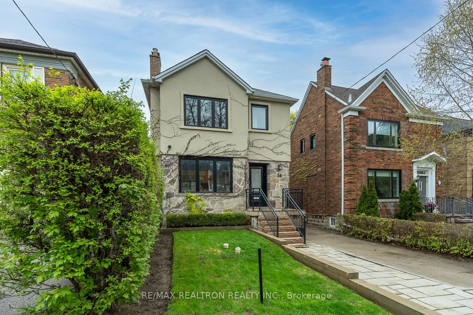 Photo 1 of 16 Peveril Hill N, Toronto, Humewood-Cedarvale — HOMEH