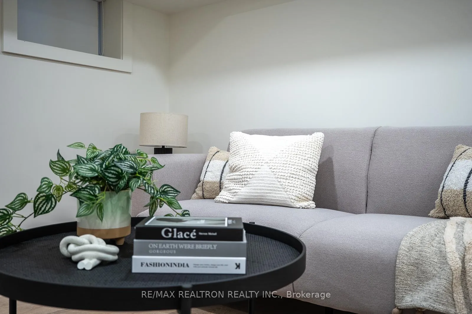 Photo 26 of 16 Peveril Hill N, Toronto, Humewood-Cedarvale — HOMEH