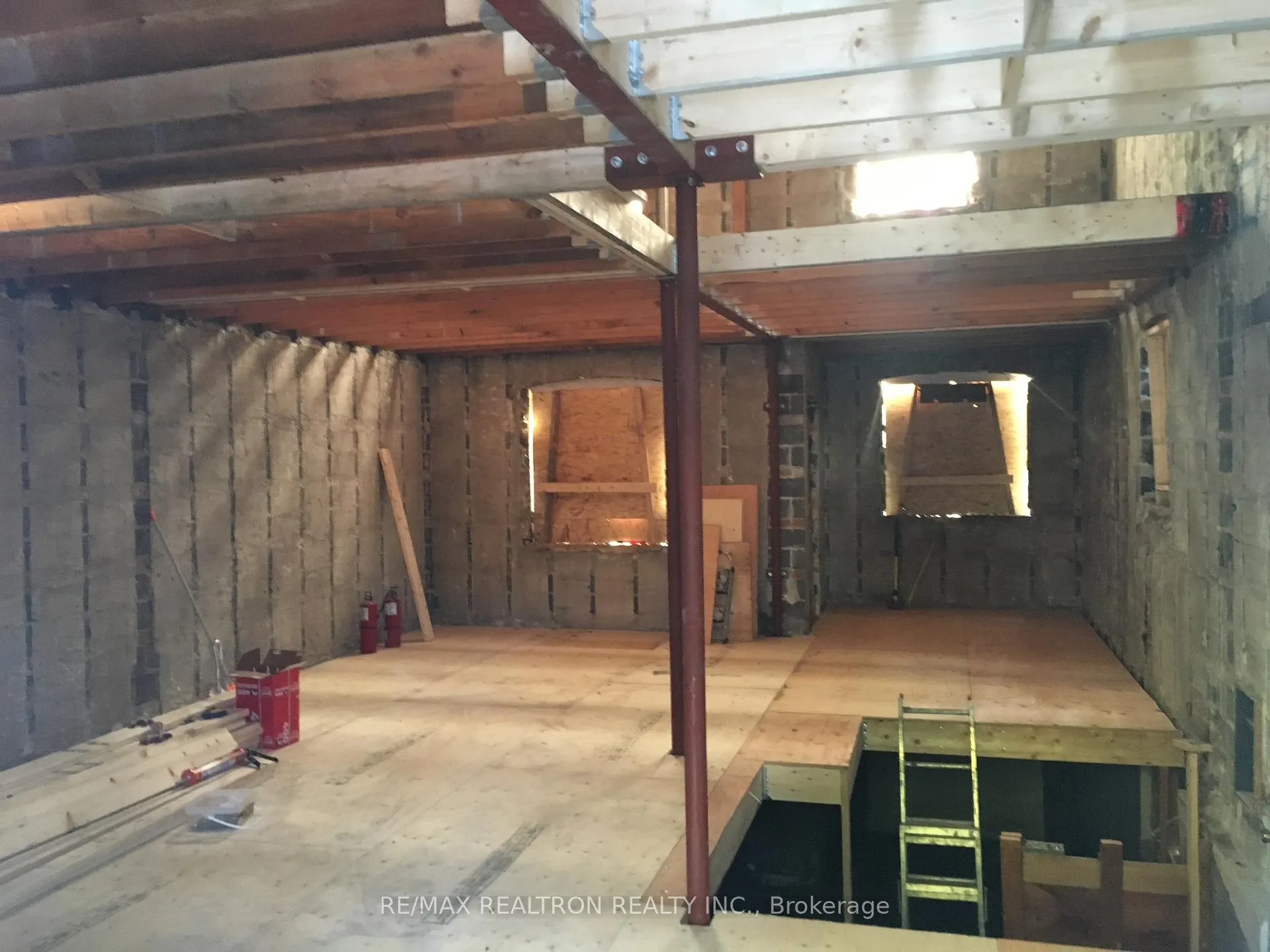 Photo 39 of 16 Peveril Hill N, Toronto, Humewood-Cedarvale — HOMEH