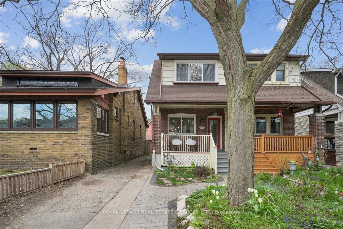 Photo 2 of 104 Oakcrest Avenue, Toronto, East End-Danforth — HOMEH