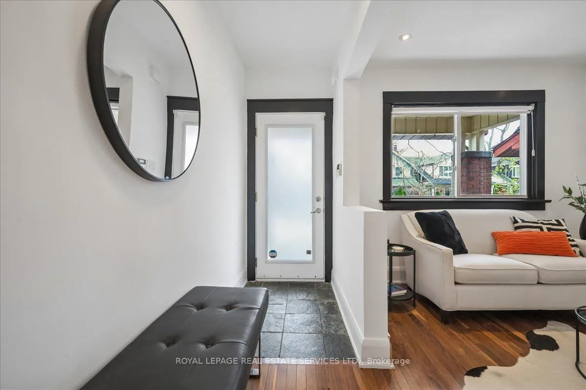 Photo 9 of 104 Oakcrest Avenue, Toronto, East End-Danforth — HOMEH