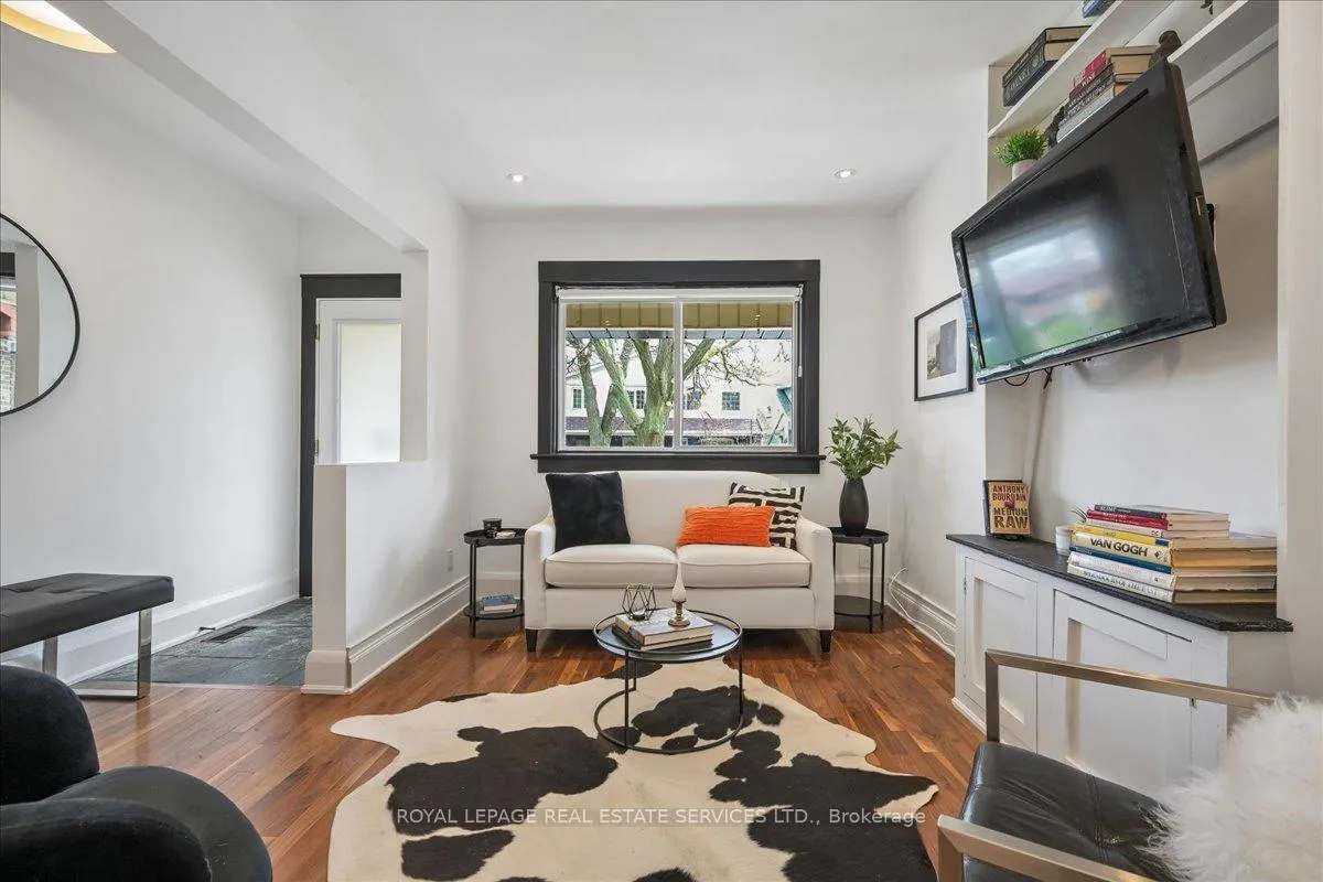 Photo 13 of 104 Oakcrest Avenue, Toronto, East End-Danforth — HOMEH