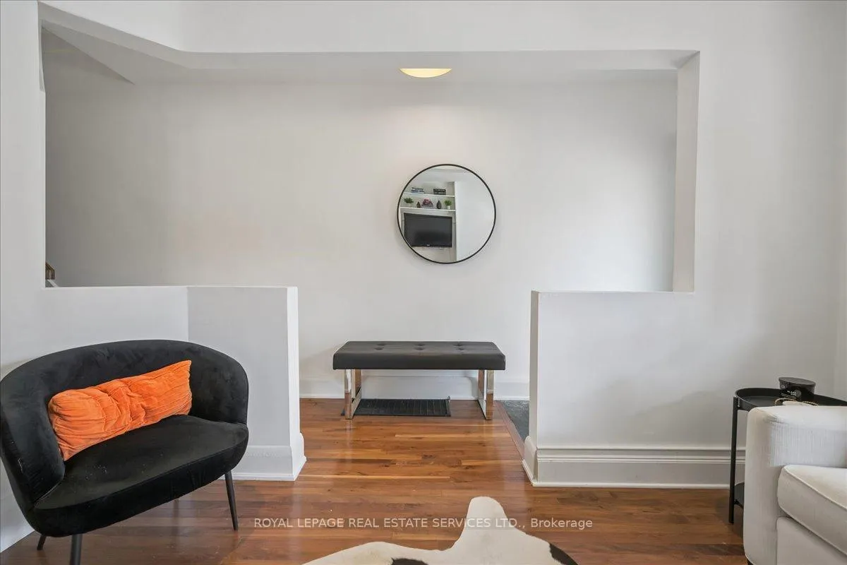 Photo 14 of 104 Oakcrest Avenue, Toronto, East End-Danforth — HOMEH
