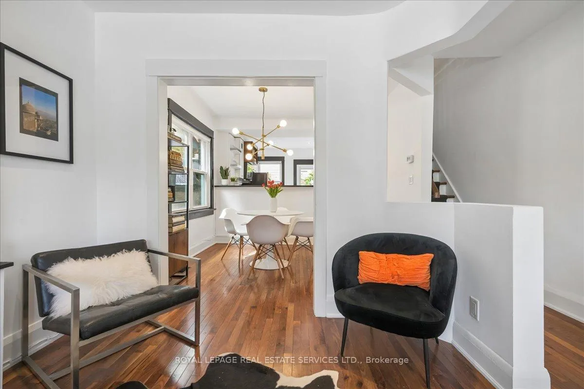 Photo 15 of 104 Oakcrest Avenue, Toronto, East End-Danforth — HOMEH