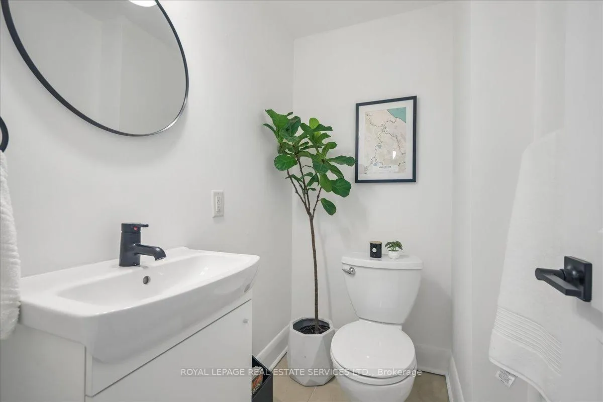 Photo 21 of 104 Oakcrest Avenue, Toronto, East End-Danforth — HOMEH