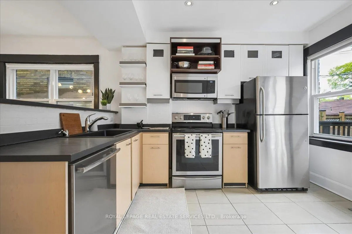 Photo 22 of 104 Oakcrest Avenue, Toronto, East End-Danforth — HOMEH
