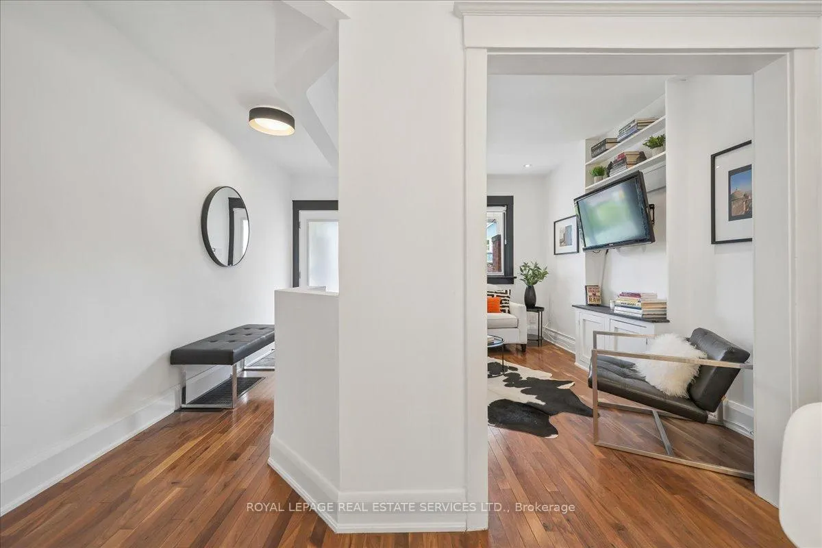 Photo 23 of 104 Oakcrest Avenue, Toronto, East End-Danforth — HOMEH