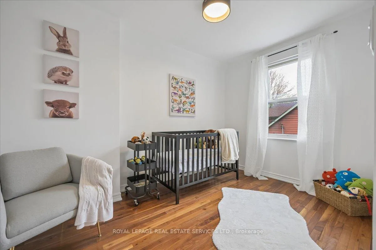 Photo 25 of 104 Oakcrest Avenue, Toronto, East End-Danforth — HOMEH