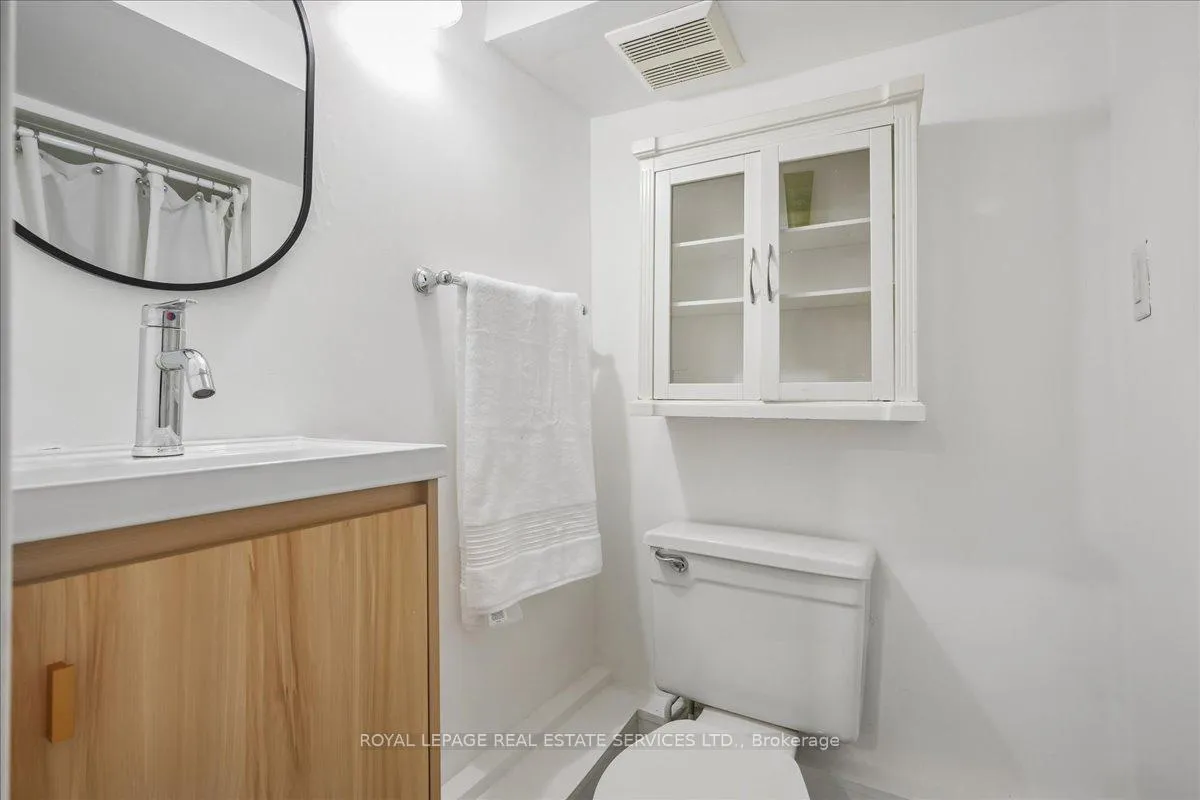 Photo 33 of 104 Oakcrest Avenue, Toronto, East End-Danforth — HOMEH