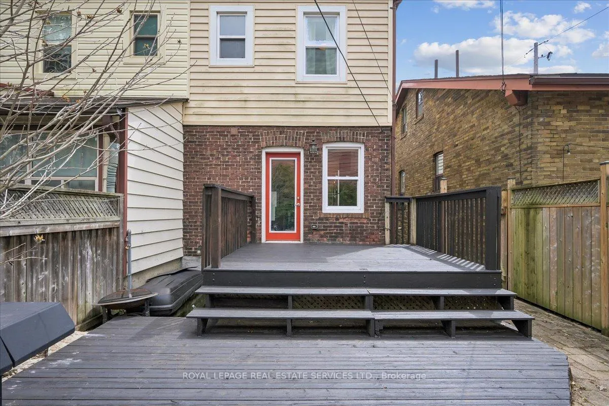 Photo 39 of 104 Oakcrest Avenue, Toronto, East End-Danforth — HOMEH