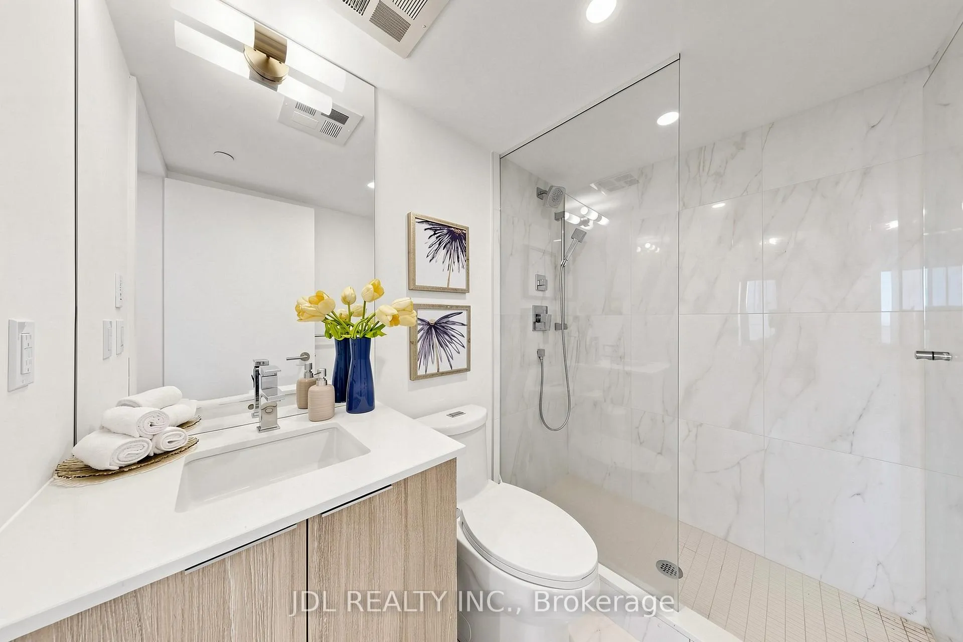 Photo 11 of Unit 2502, 47 Mutual Street, Toronto, Church-Yonge Corridor — HOMEH