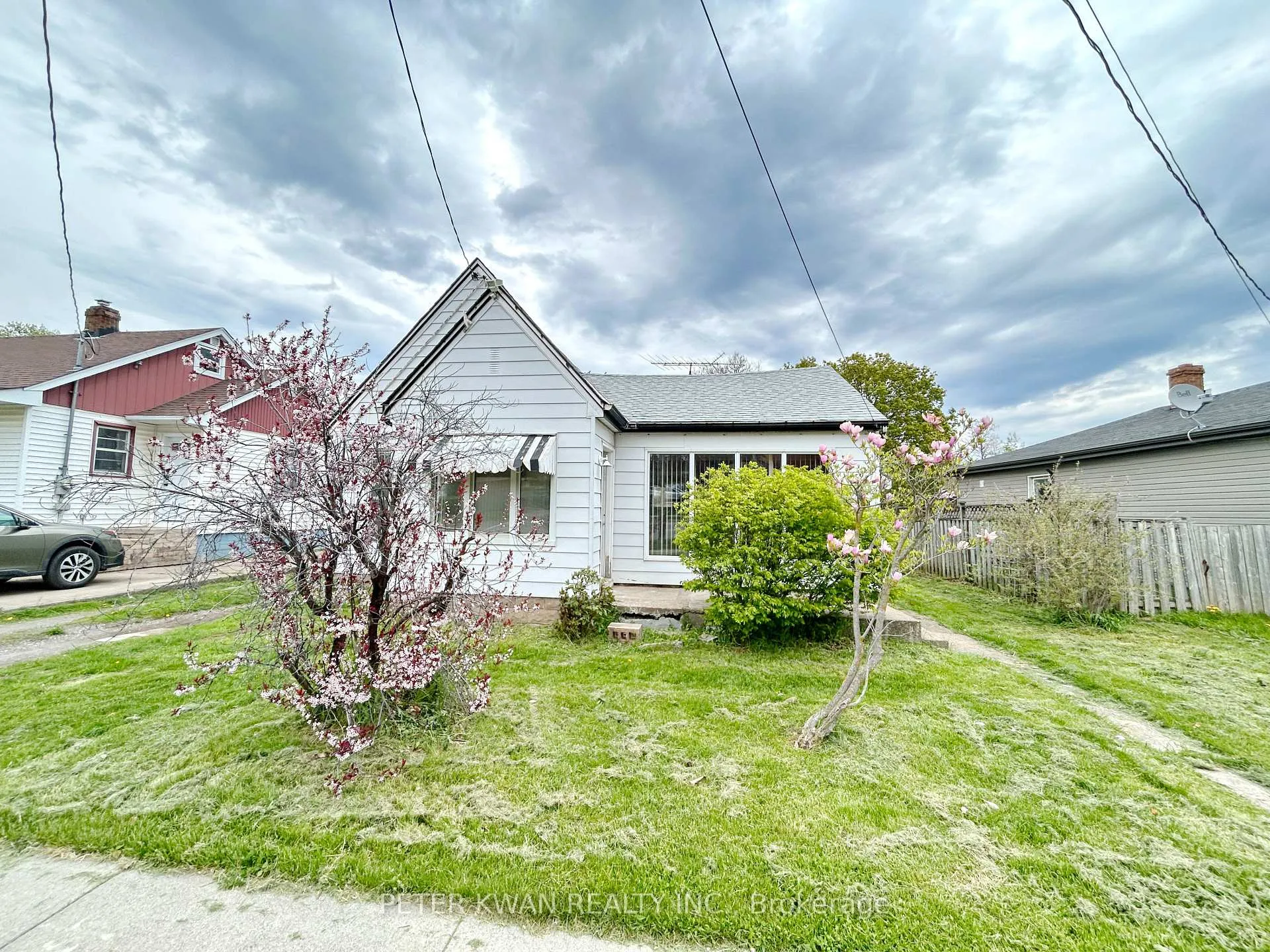 Photo 2 of 4977 John Street, Lincoln, Beamsville — HOMEH