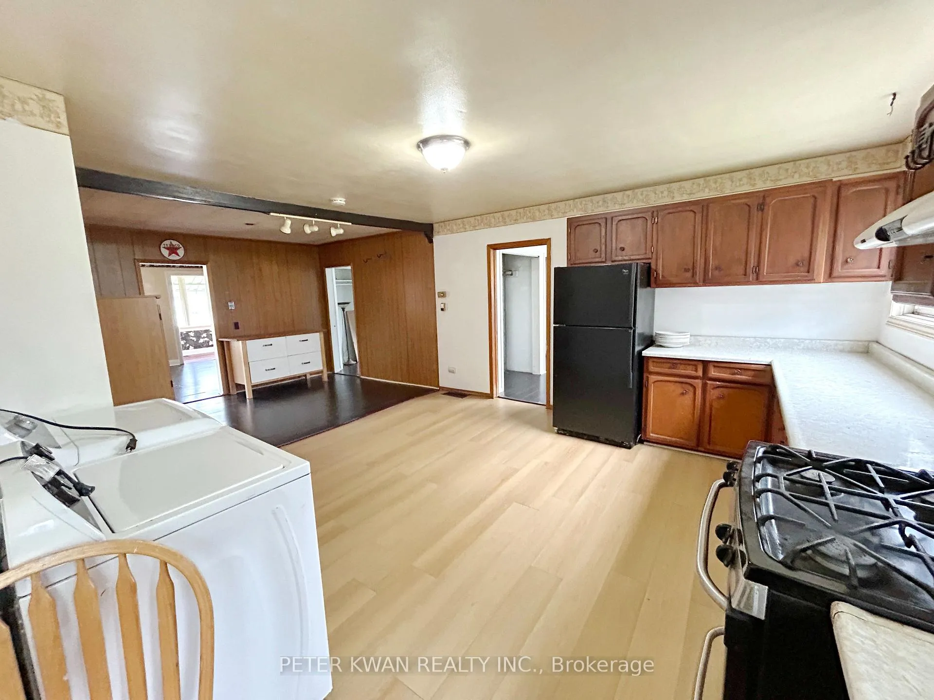 Photo 5 of 4977 John Street, Lincoln, Beamsville — HOMEH