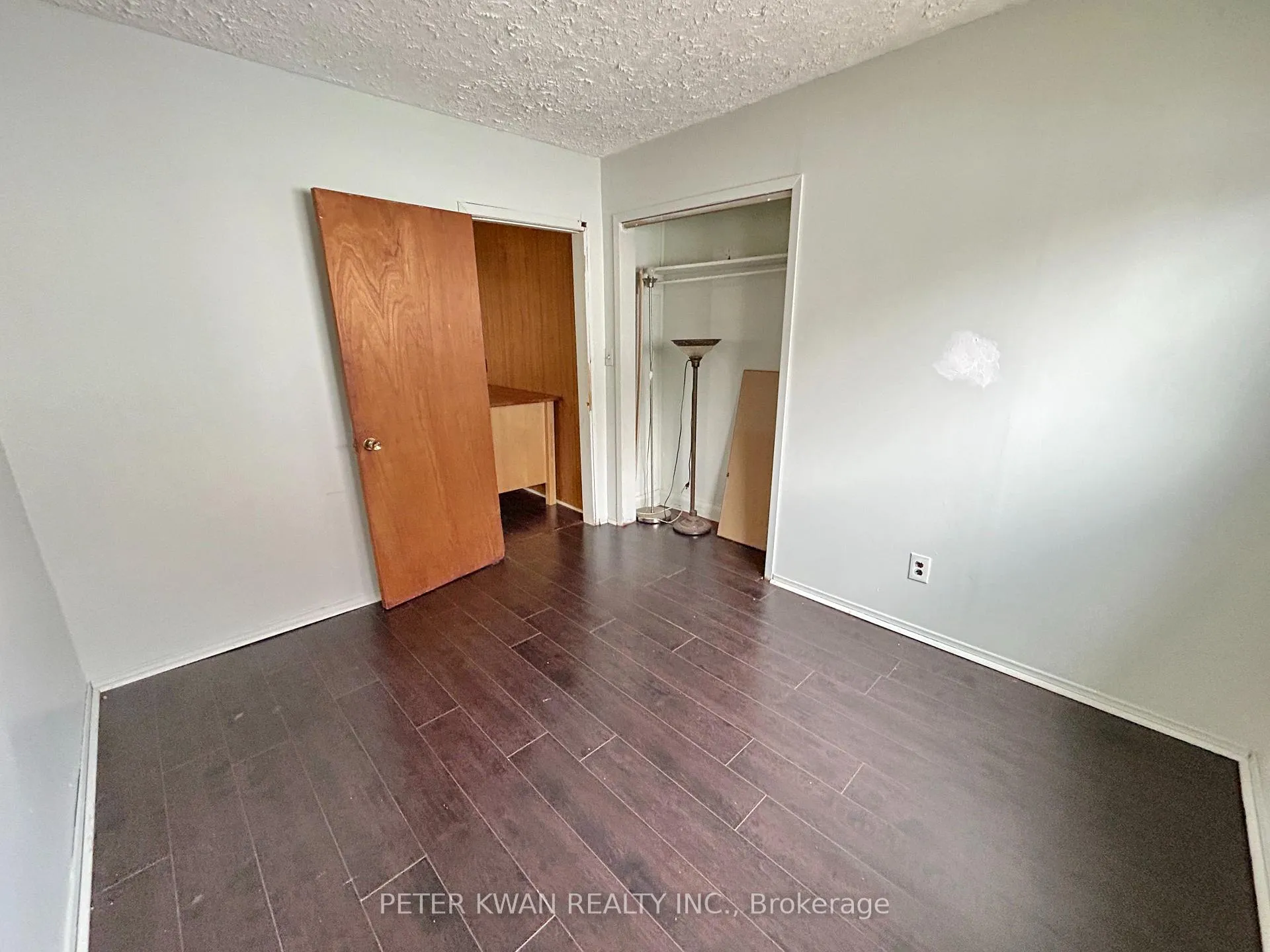 Photo 18 of 4977 John Street, Lincoln, Beamsville — HOMEH
