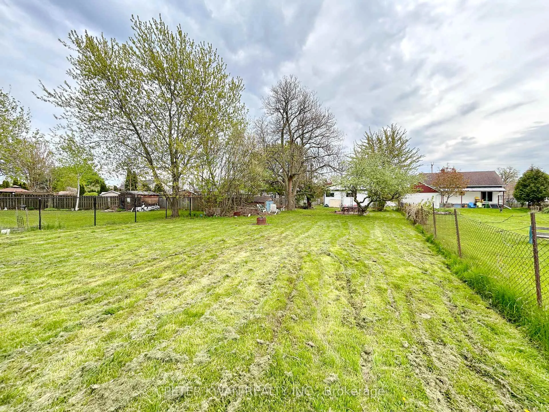 Photo 31 of 4977 John Street, Lincoln, Beamsville — HOMEH